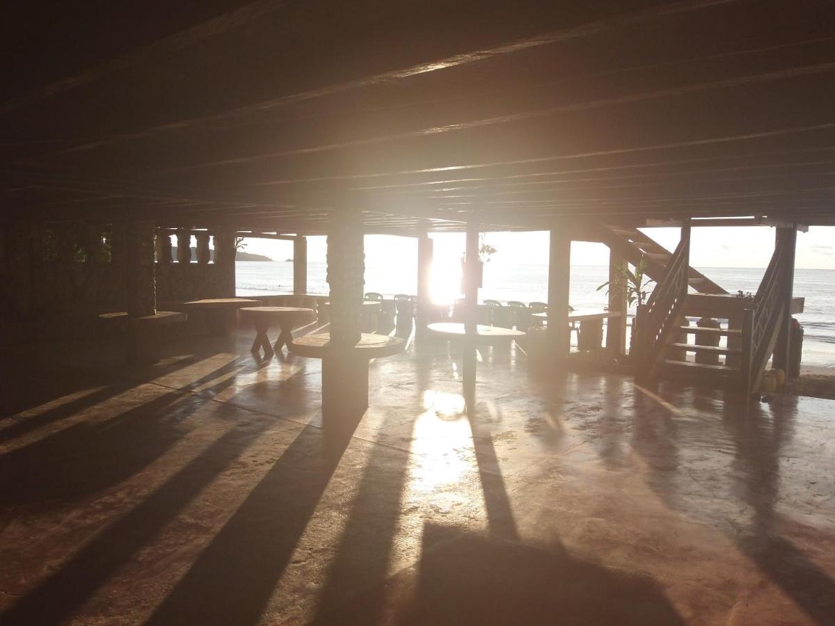 Cabañas Refugio Salomon en Nuquí — children's play area