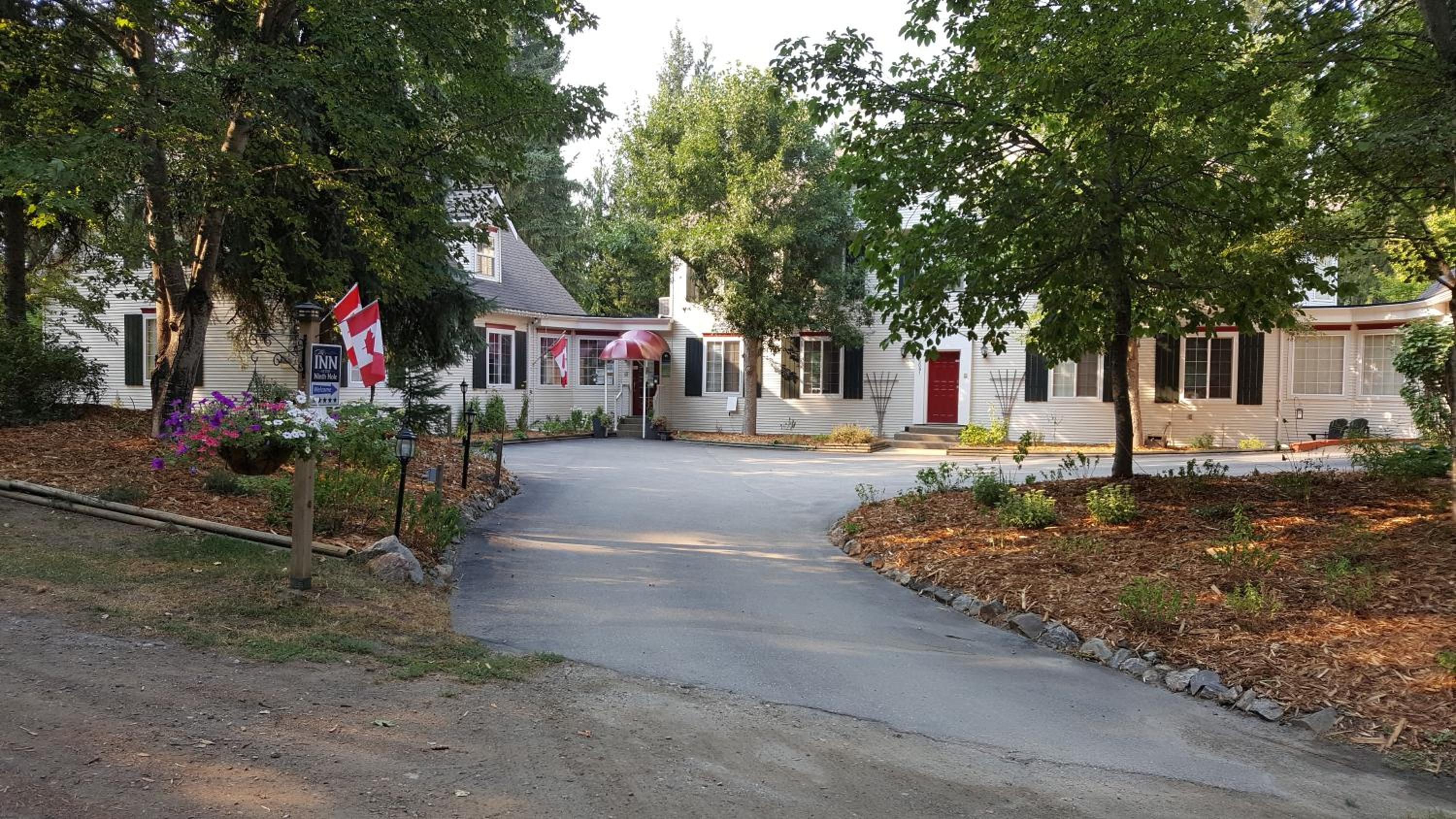 The Inn at the Ninth Hole Bed & Breakfast