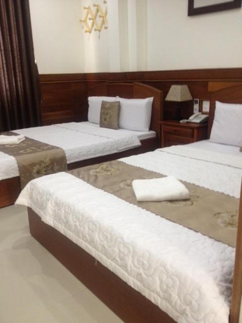 Au Lac Hotel