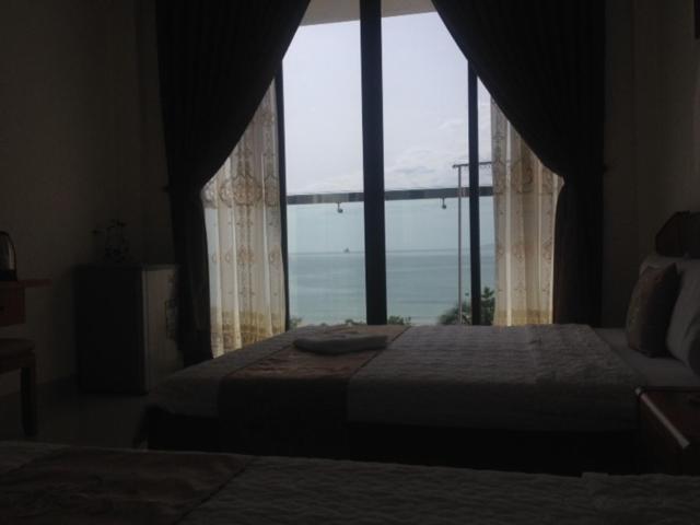 Au Lac Hotel