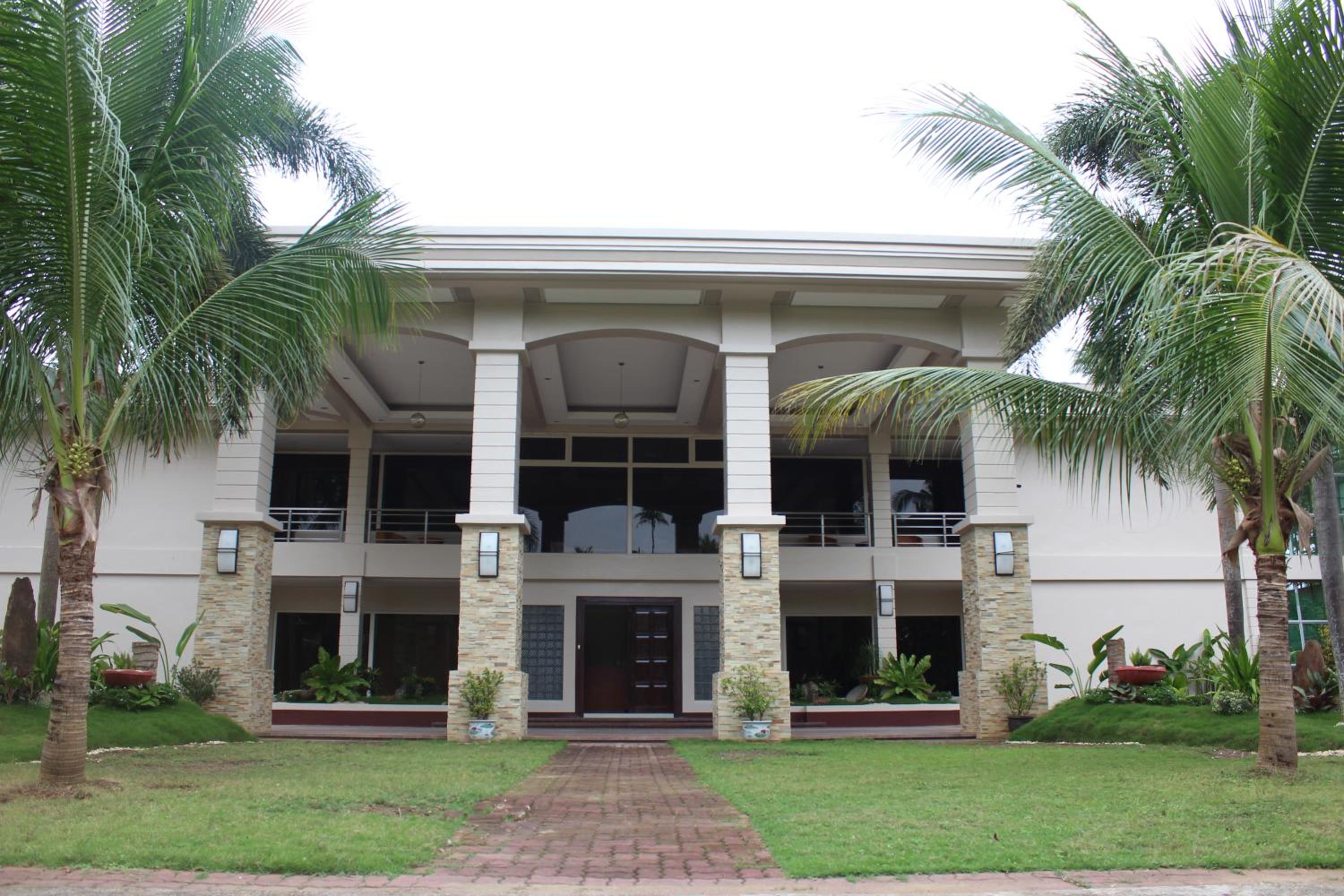 Costa Palawan Resort
