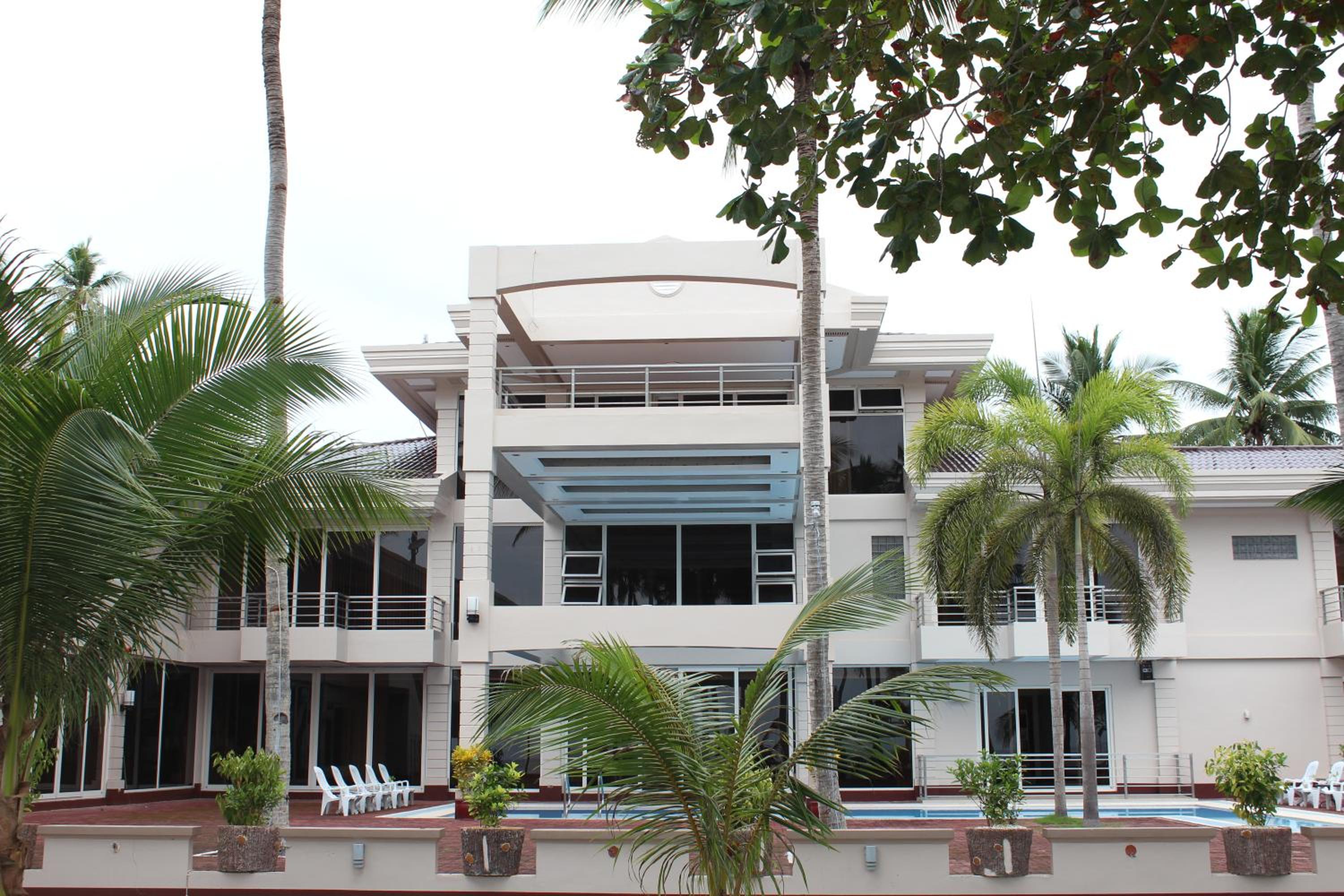 Costa Palawan Resort