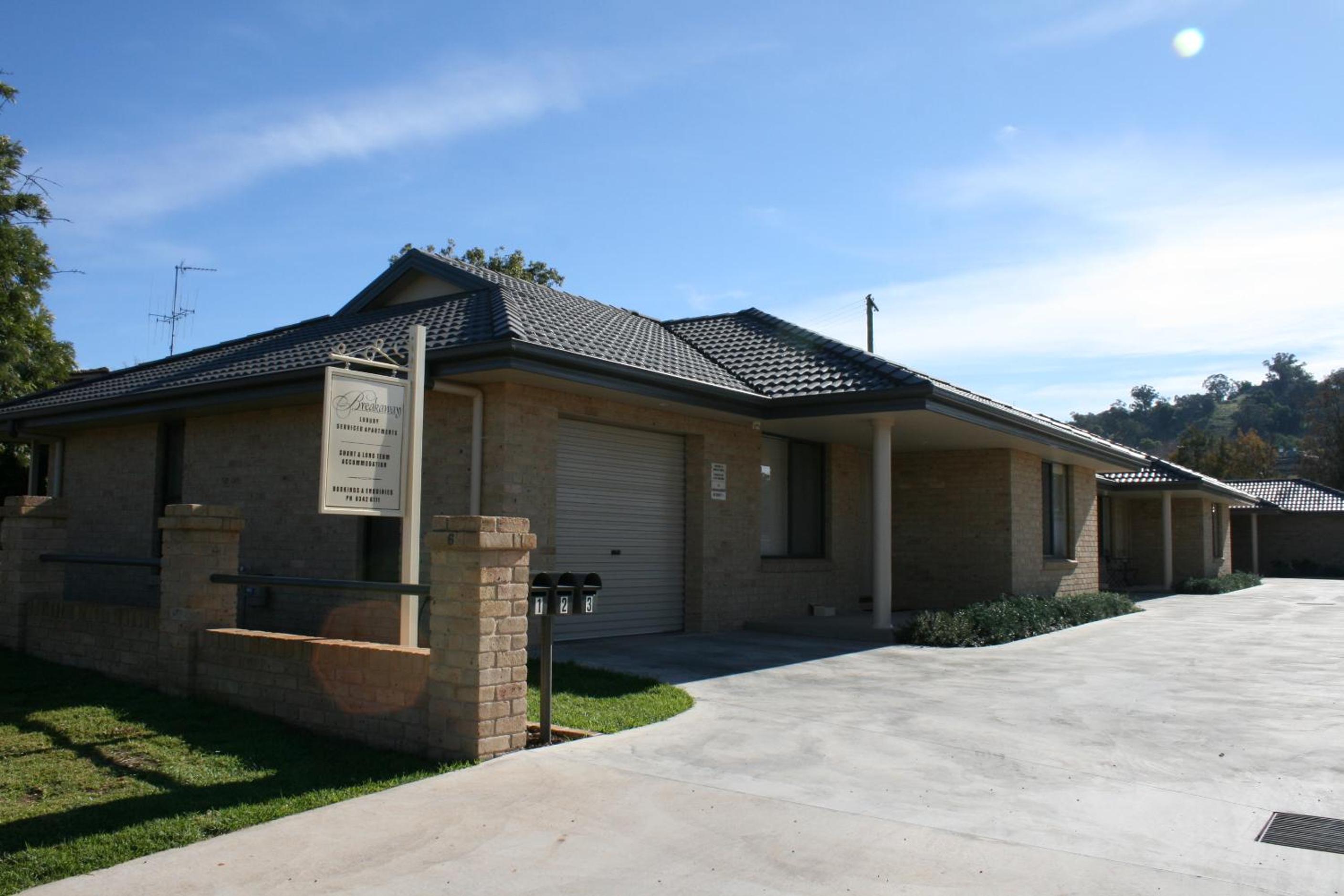 Breakaway Apartments