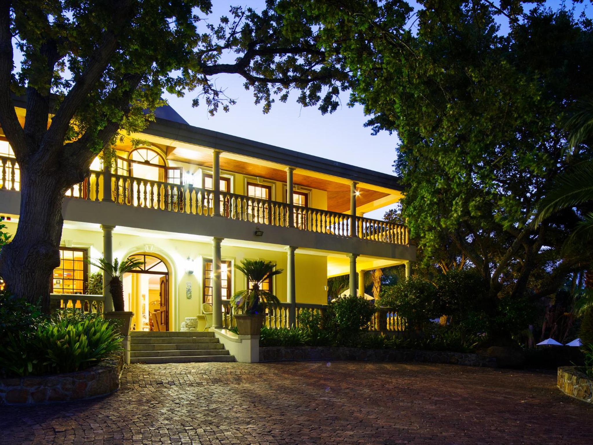 Ibis House