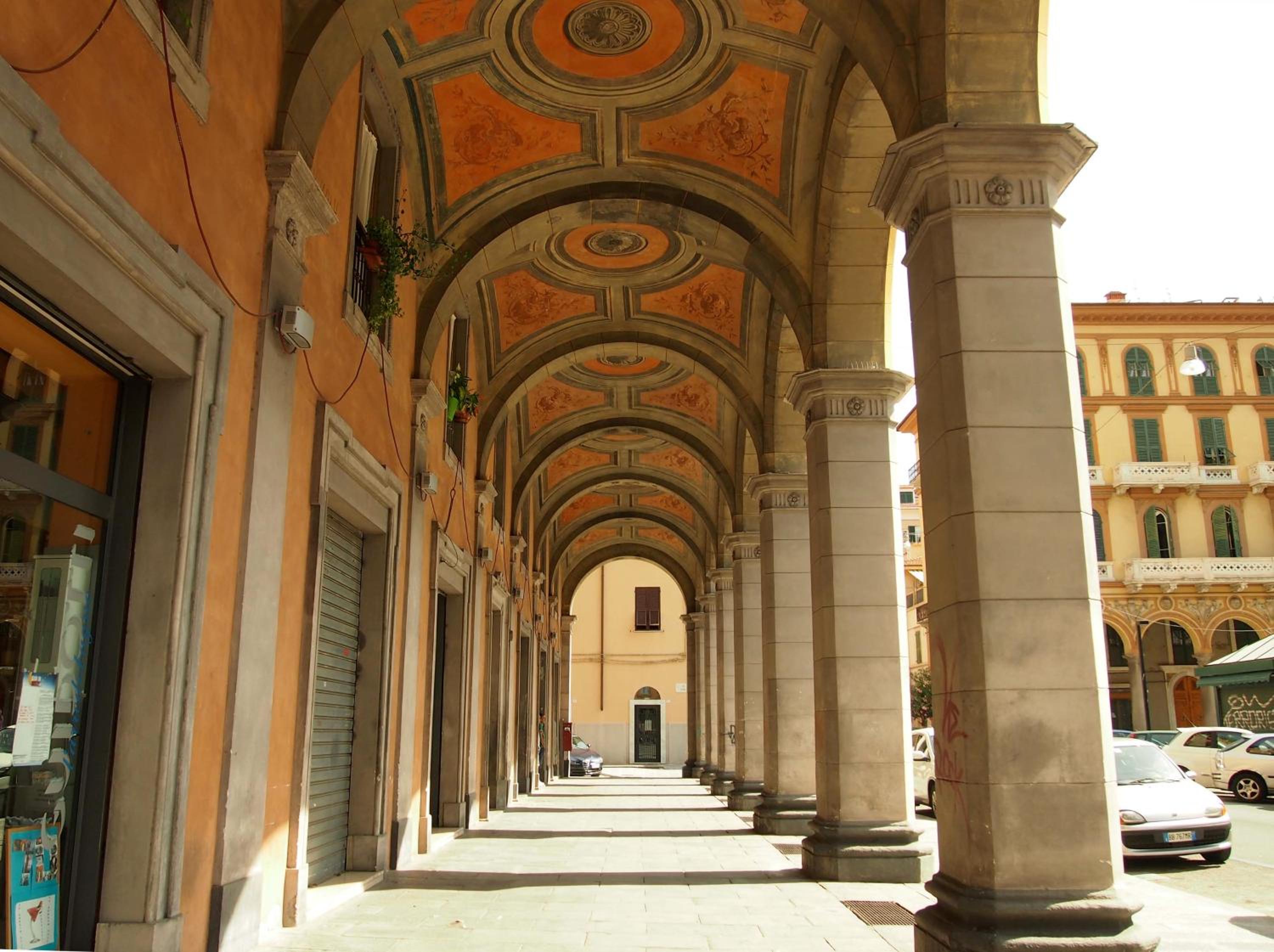 IL PORTICO - La Spezia to go 5Terre view 2