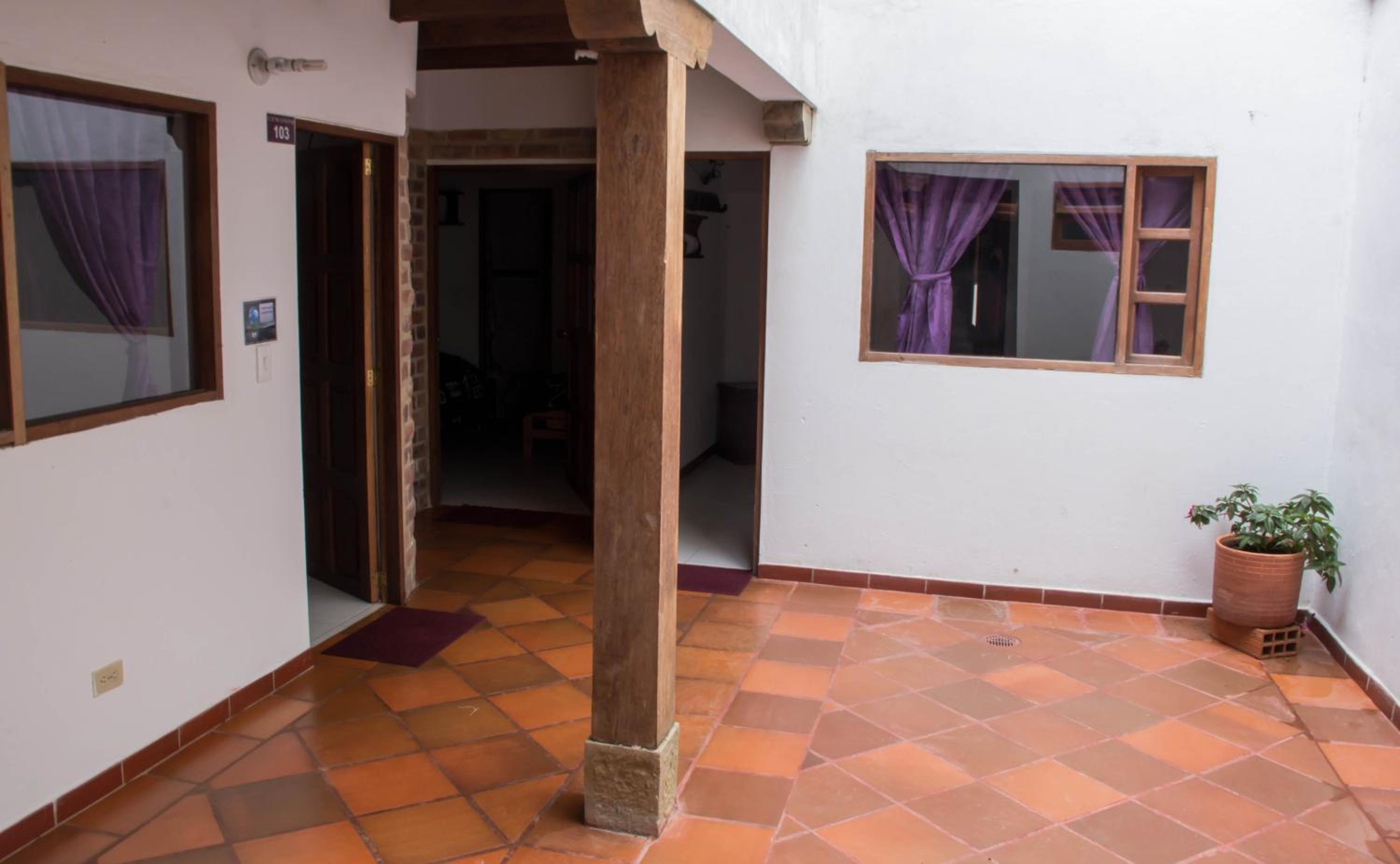 Cemandy Hostal