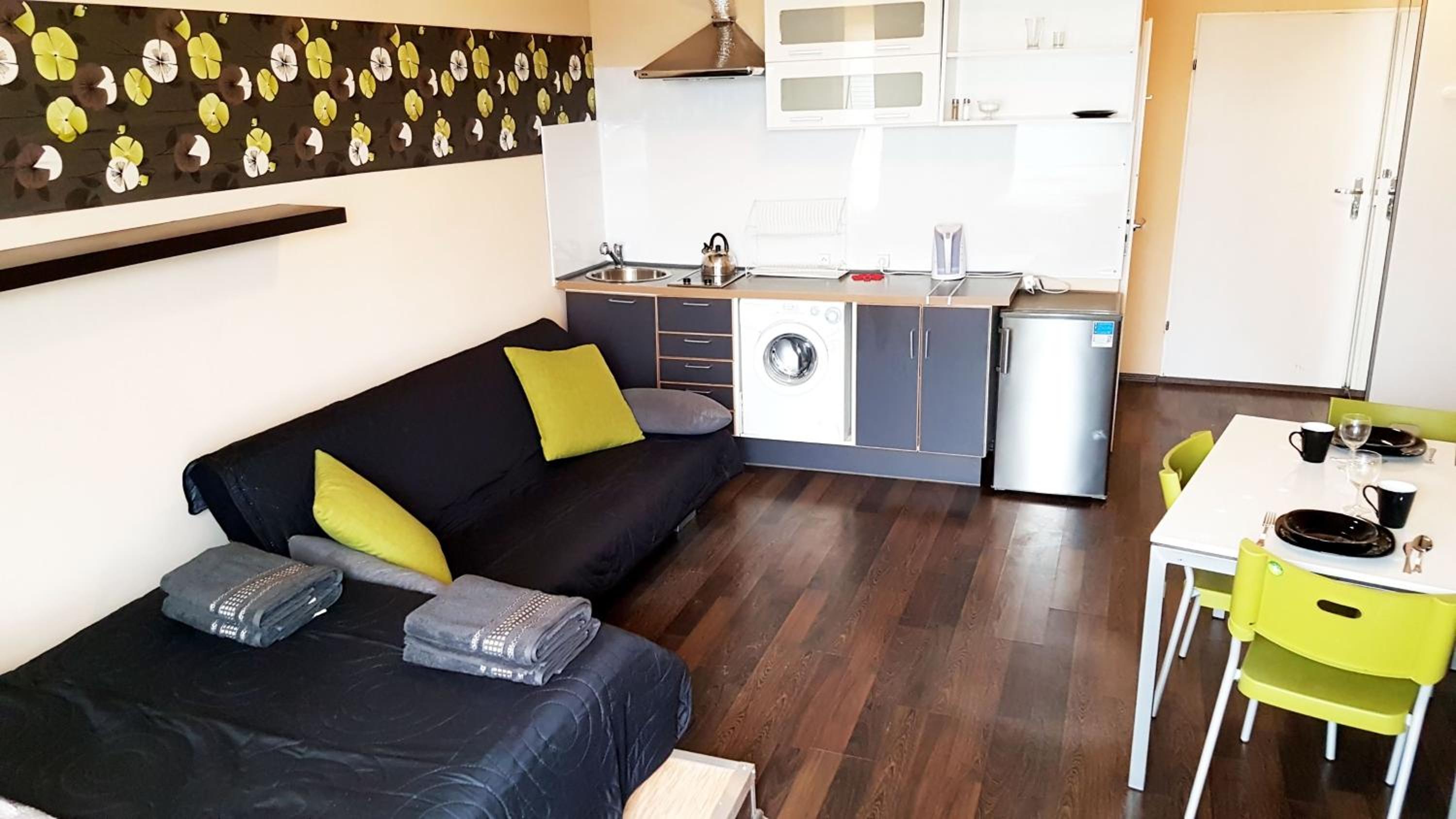Walk distance to mokotow business park