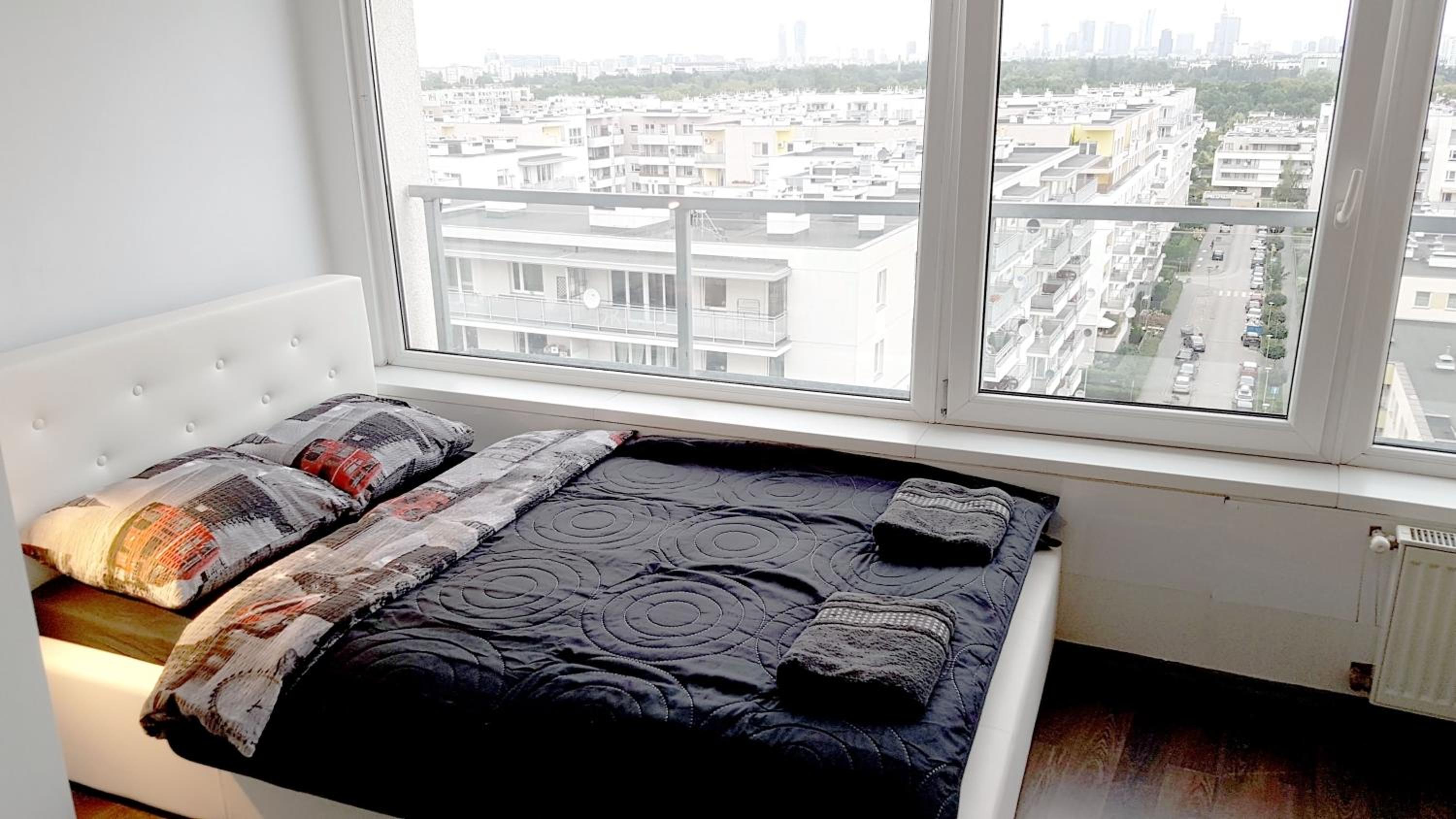 Walk distance to mokotow business park