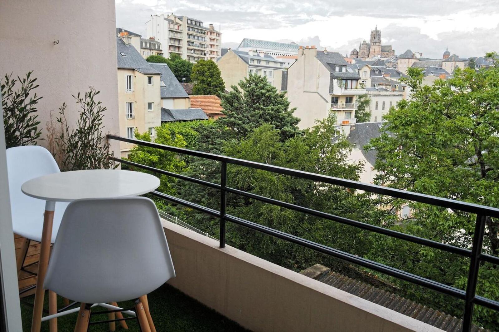 Paraire view 4