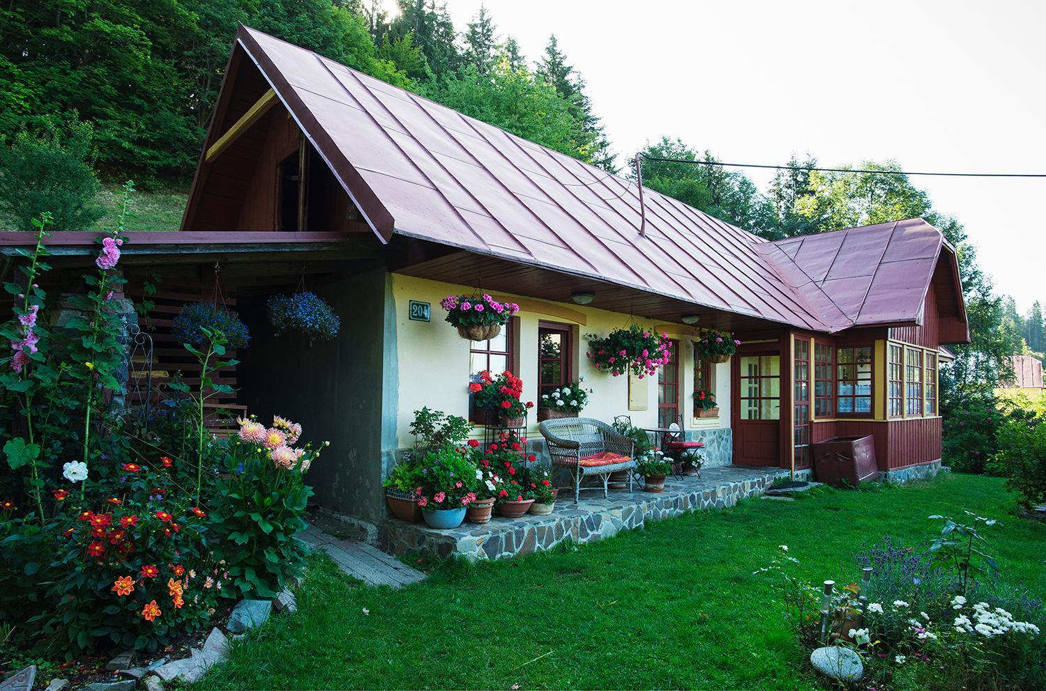 Chalupa Ferka Pavlíka view 3