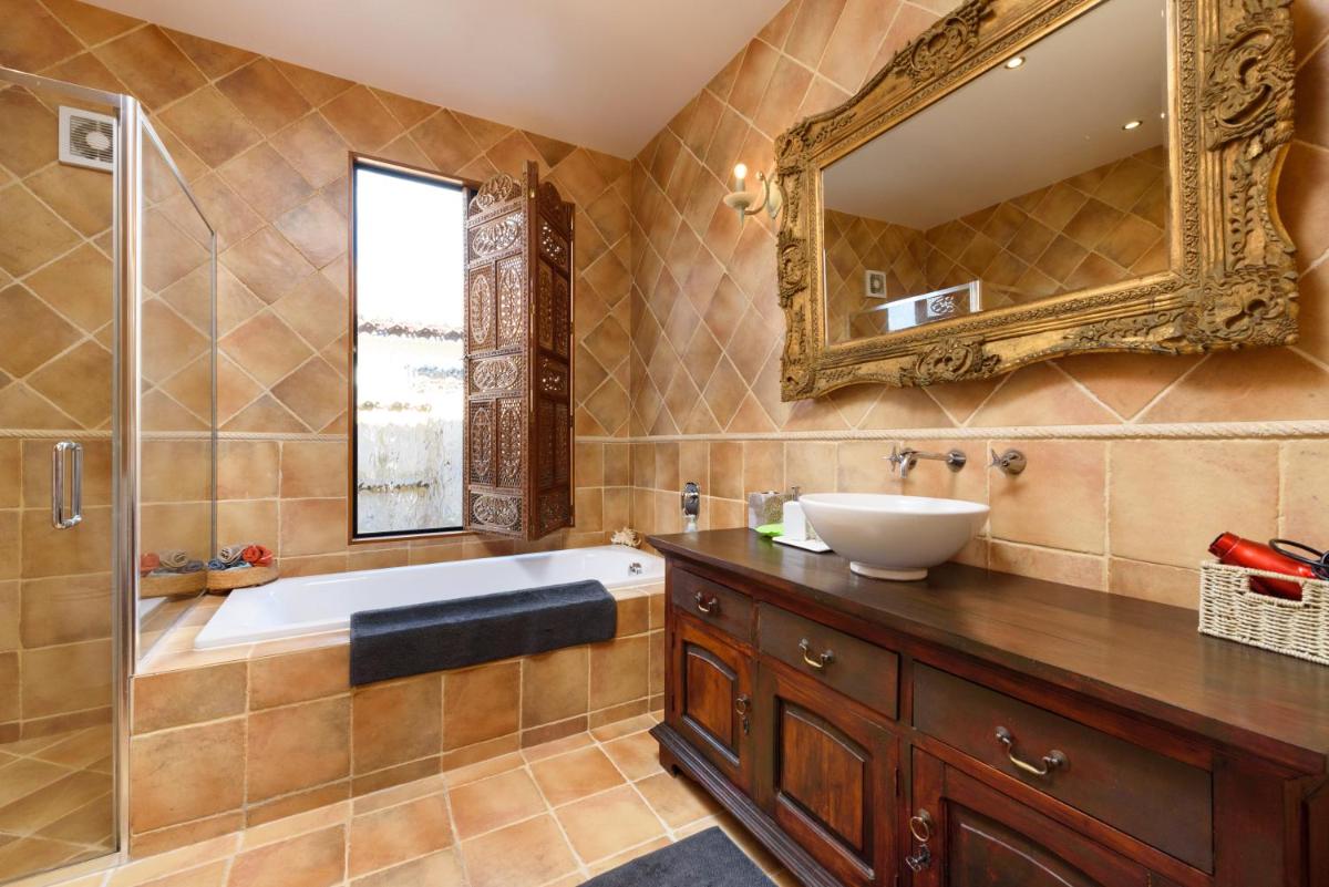 Tuscan Retreat Bed & Breakfast - Adults Only