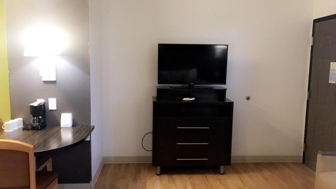 Studio 6 Bay City TX