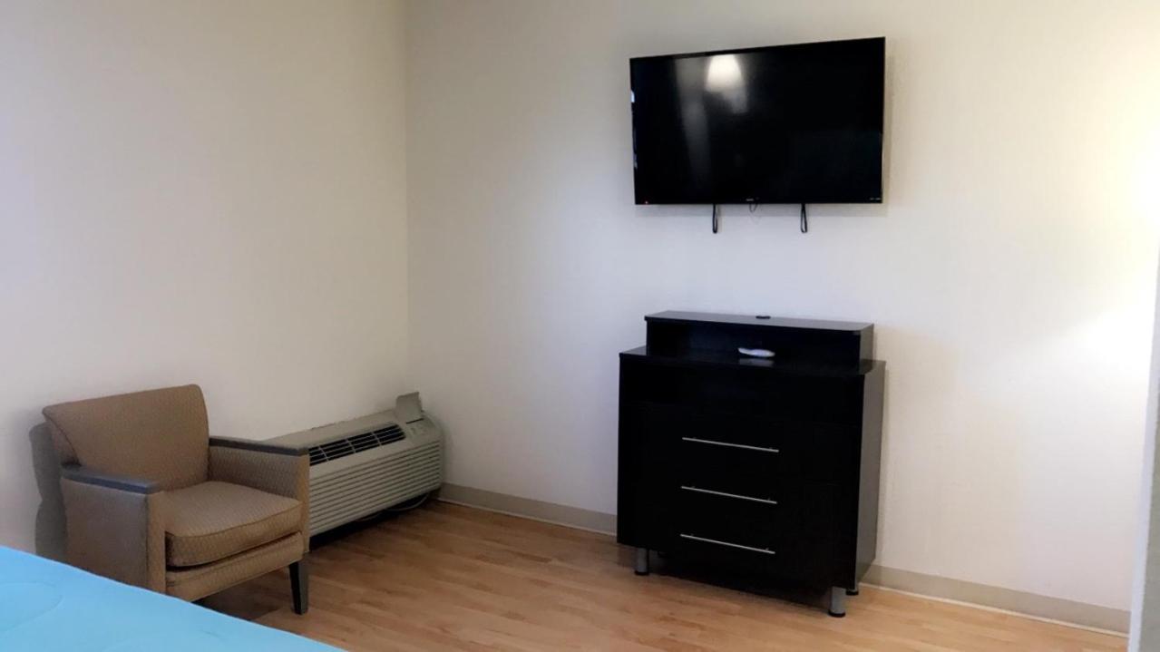 Studio 6 Bay City TX