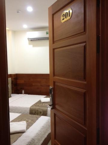 Au Lac Hotel