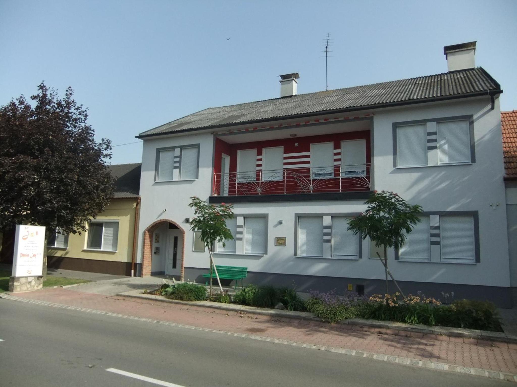 Pension Lang