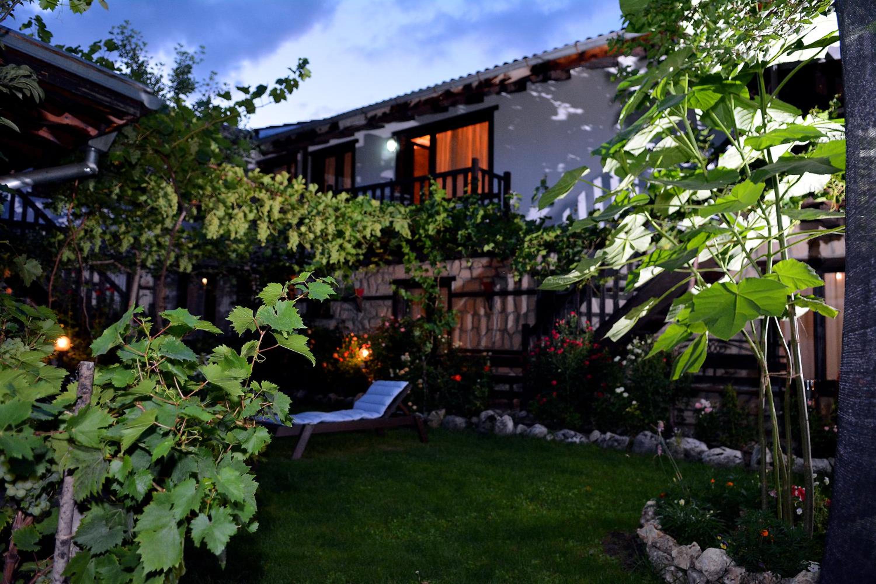 Bansko Vacations - Trenchova Guest House - Property Image 35
