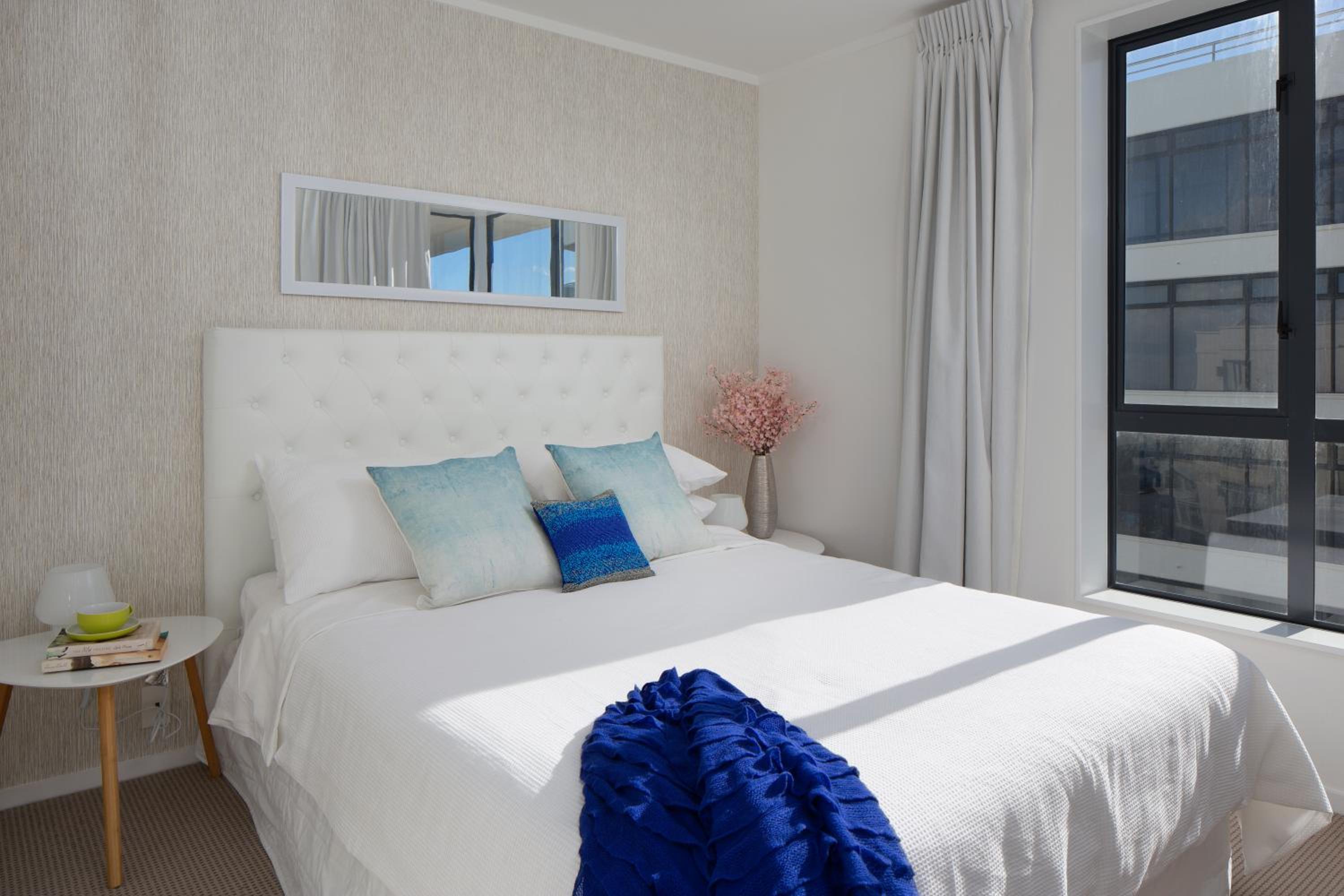 Ocean View Beach Escape - Top Floor Apartments, Mt Maunganui Base