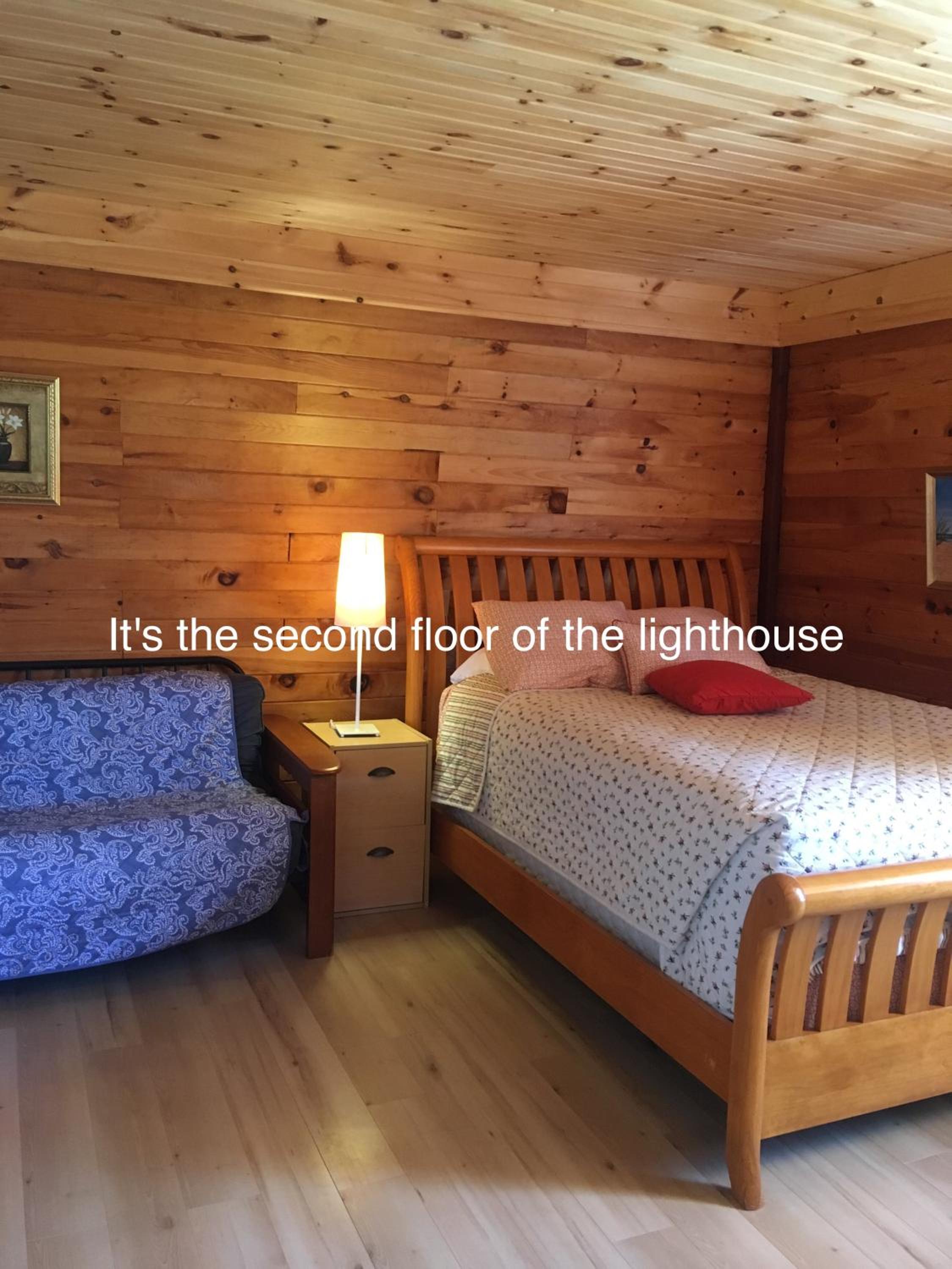 Baywatch Lighthouse Cottages & Motel