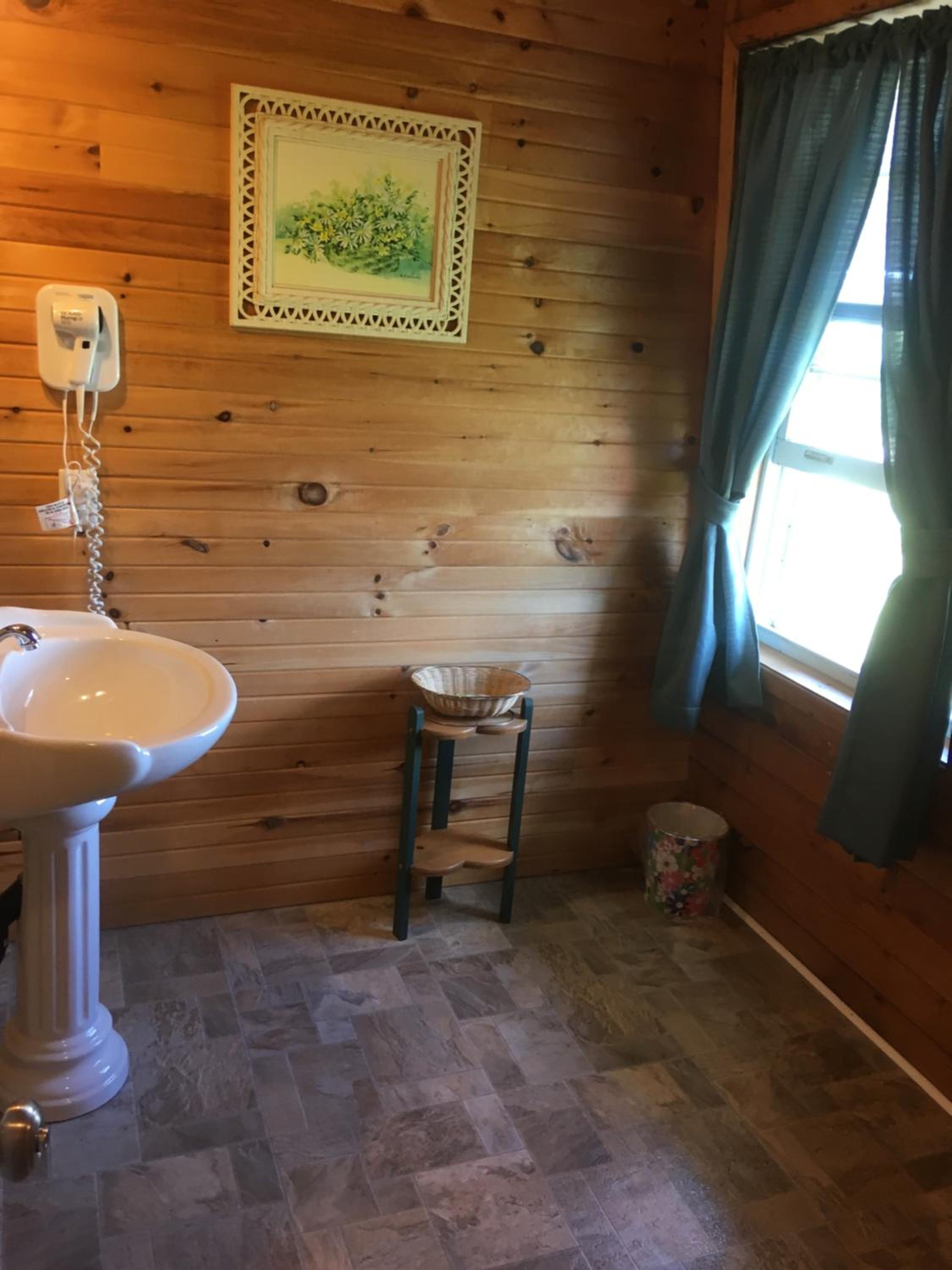 Baywatch Lighthouse Cottages & Motel
