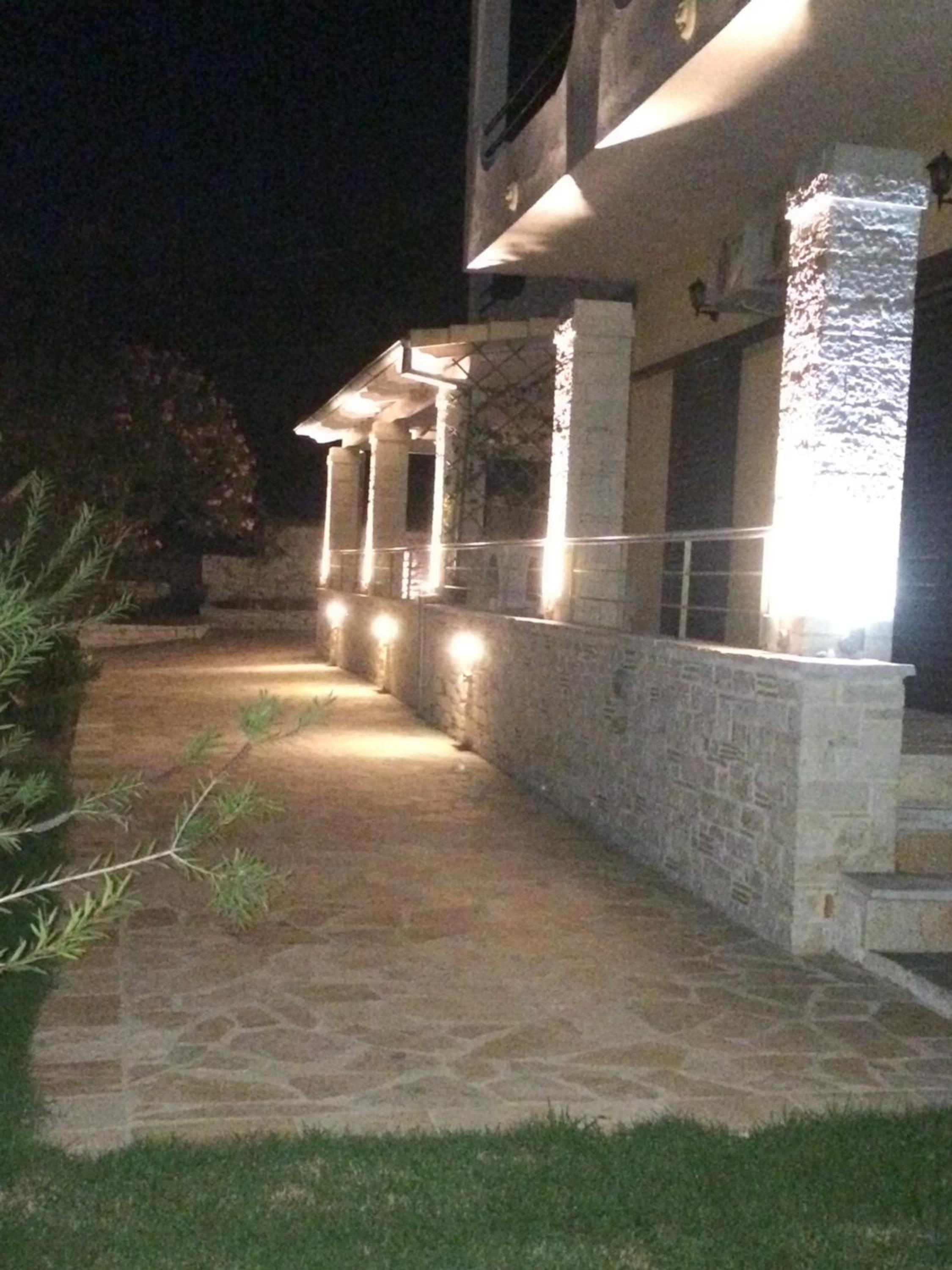 Makis Apartments
