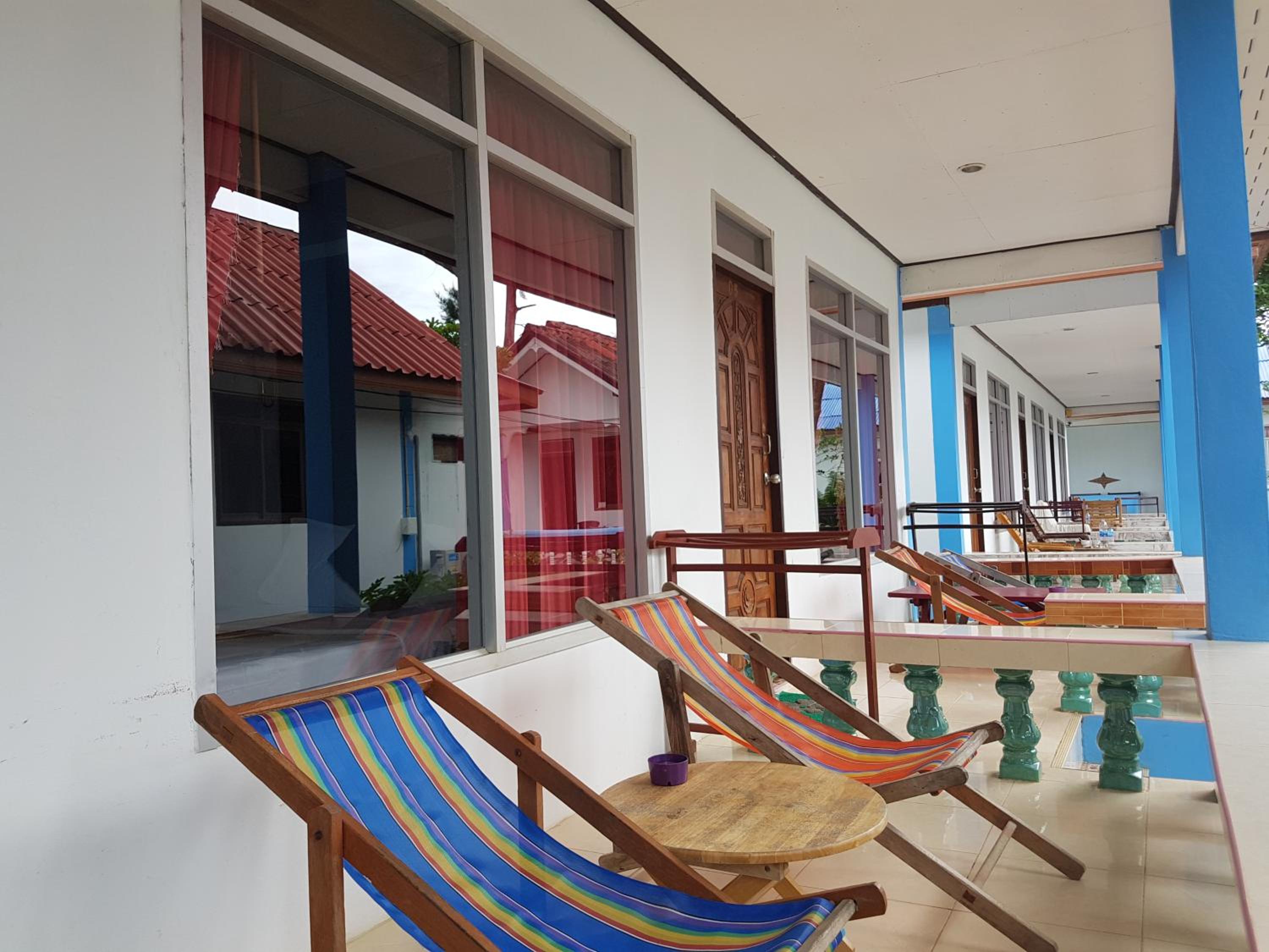 Lanta Paradise Beach Resort
