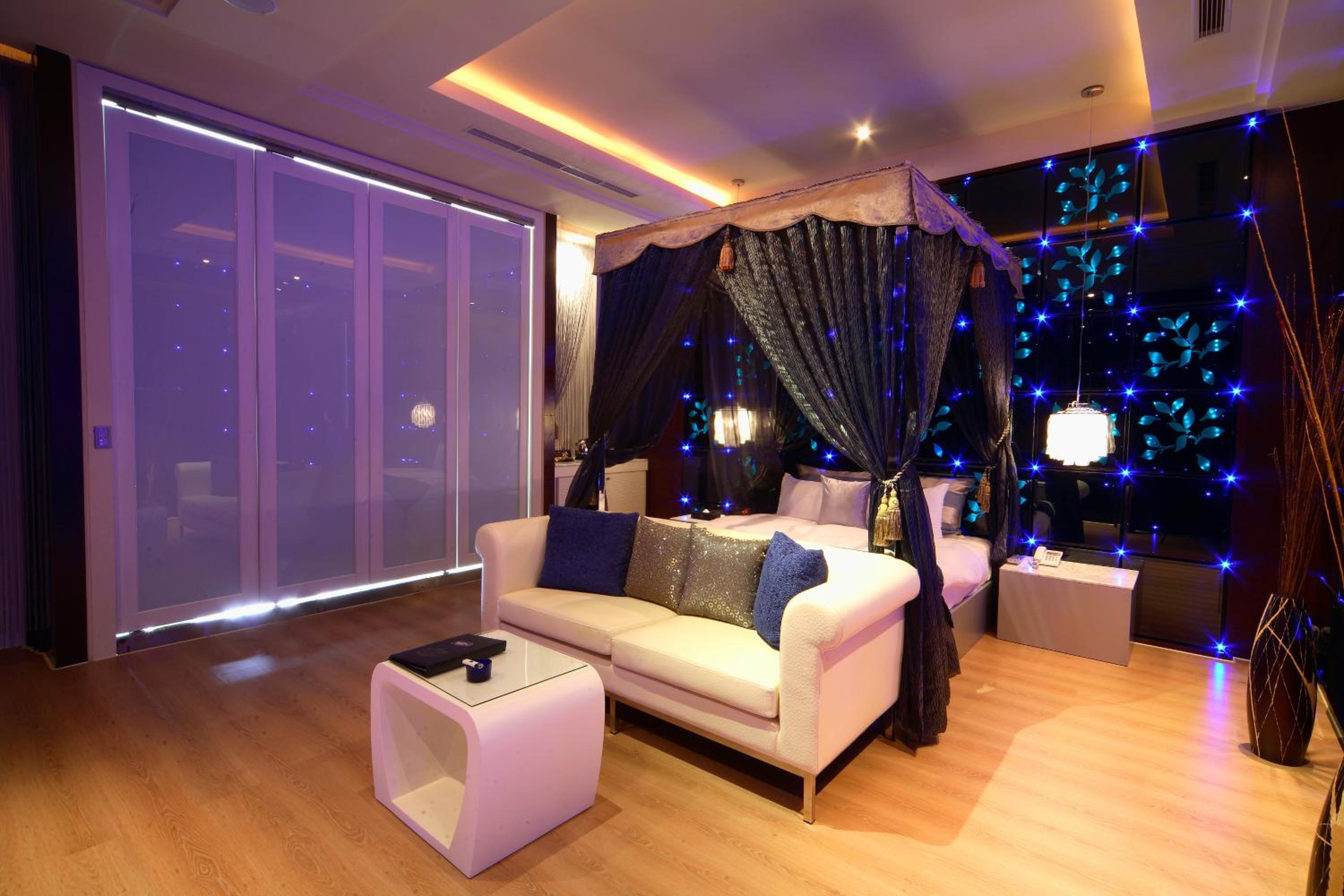 Vogue Boutique Motel