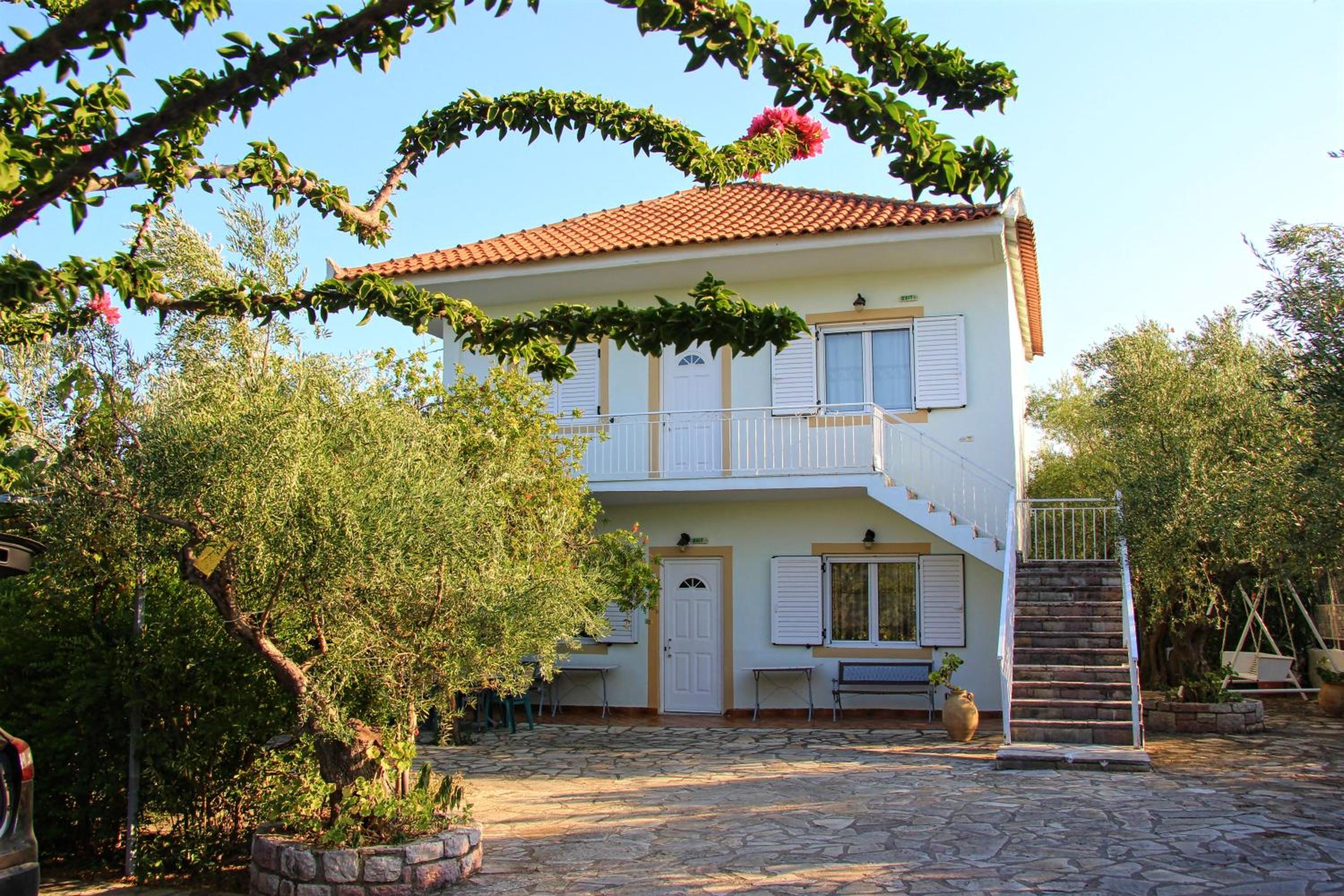 Eleni Houses