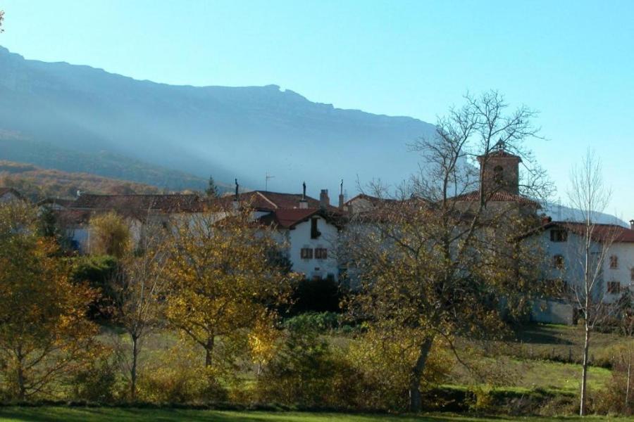 Casa Rural Zubiarena view 2