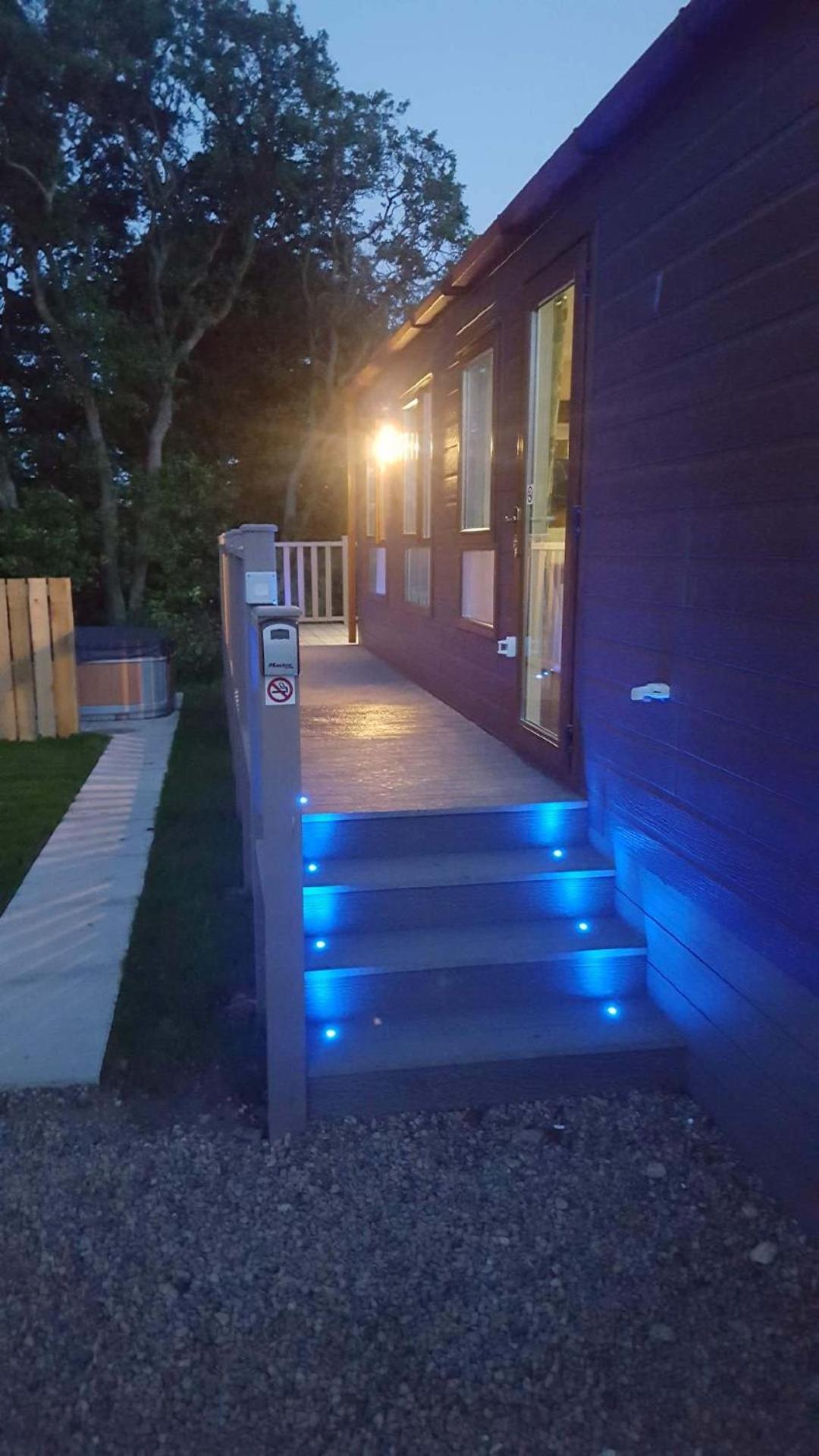 Hotel Bills Retreat - Lodge & Hot Tub