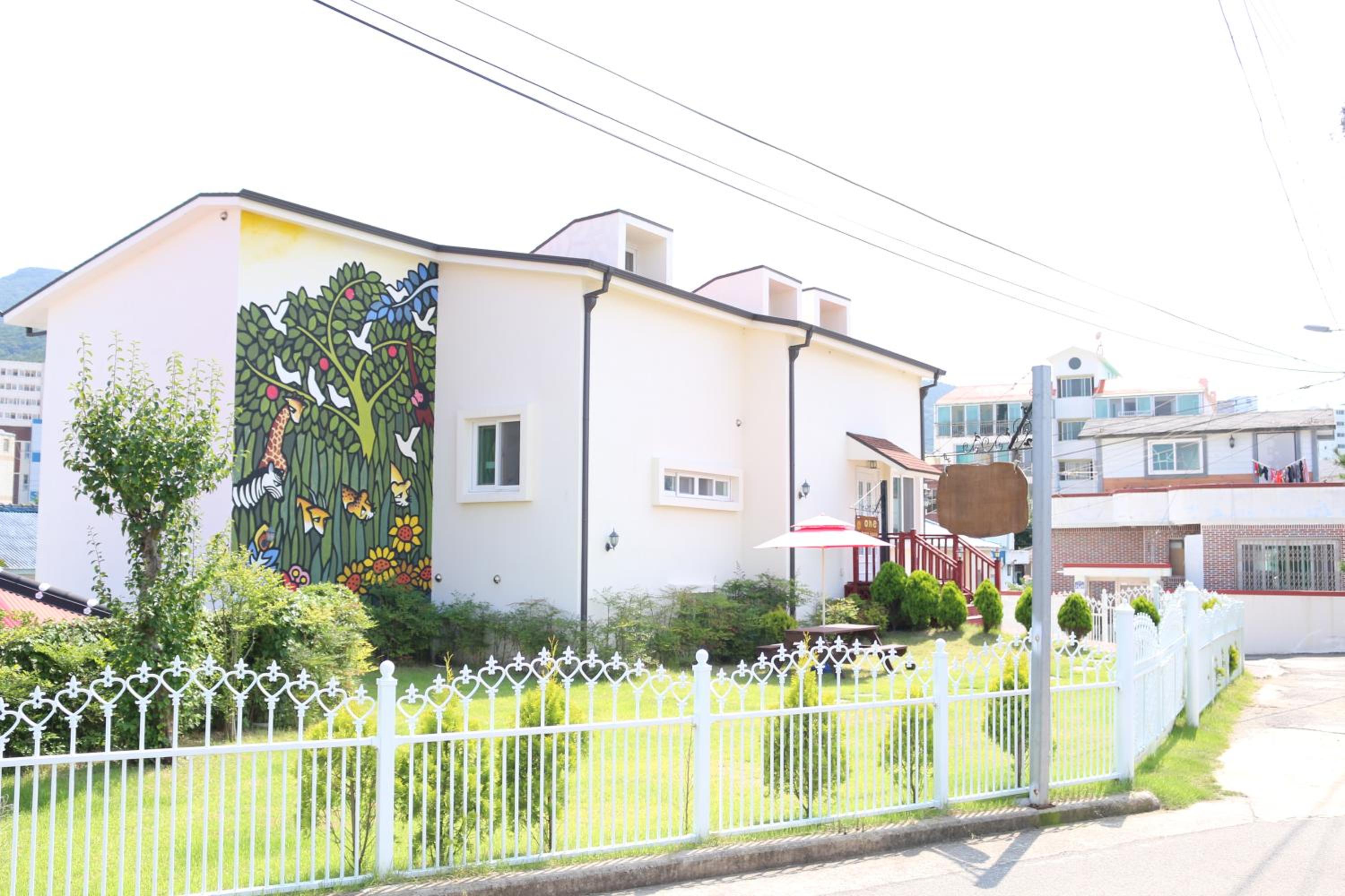 Tongyeong One Guesthouse view 5