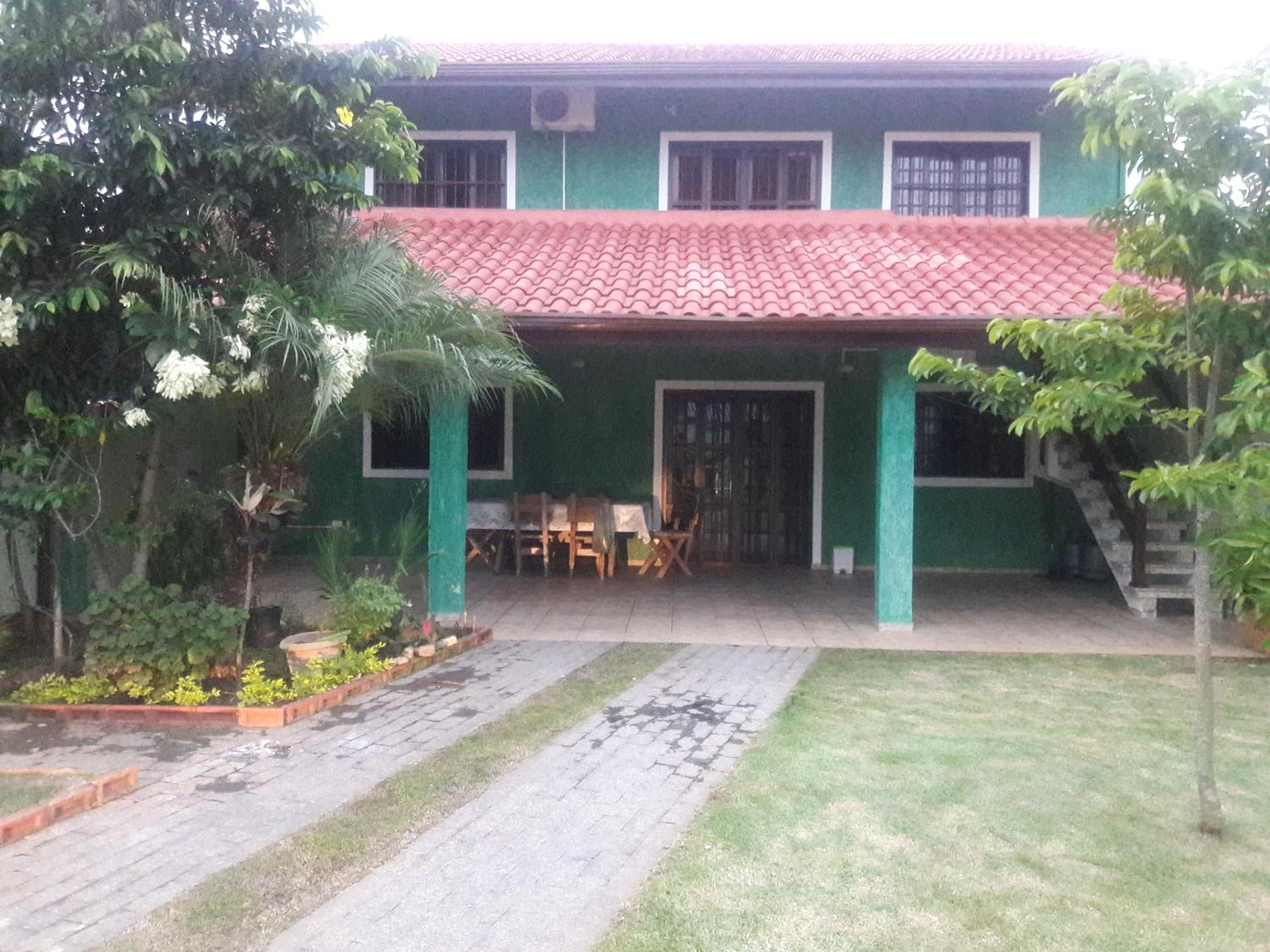 Casa com Quintal Amplo