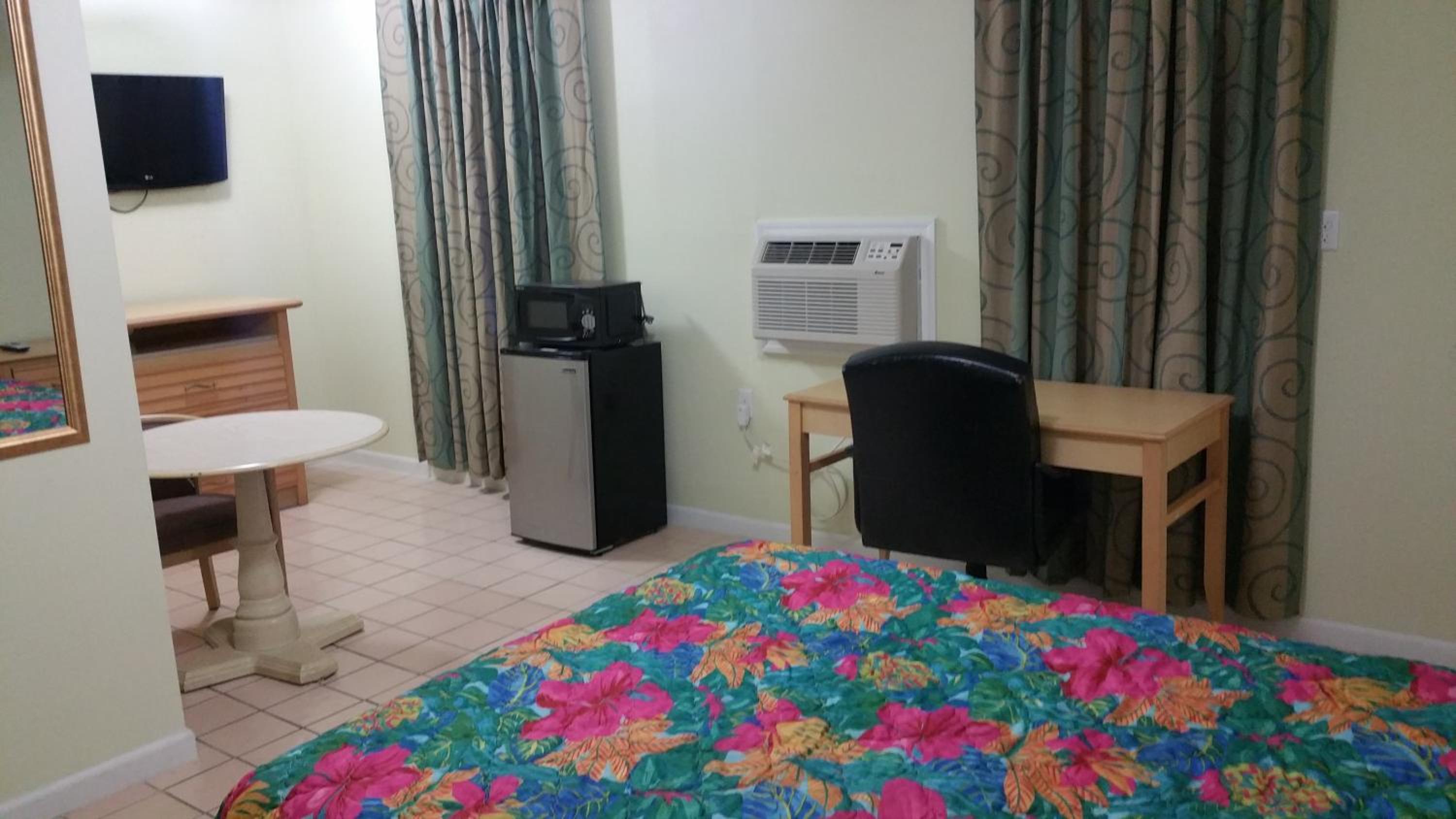 Travelers Inn - Clearwater
