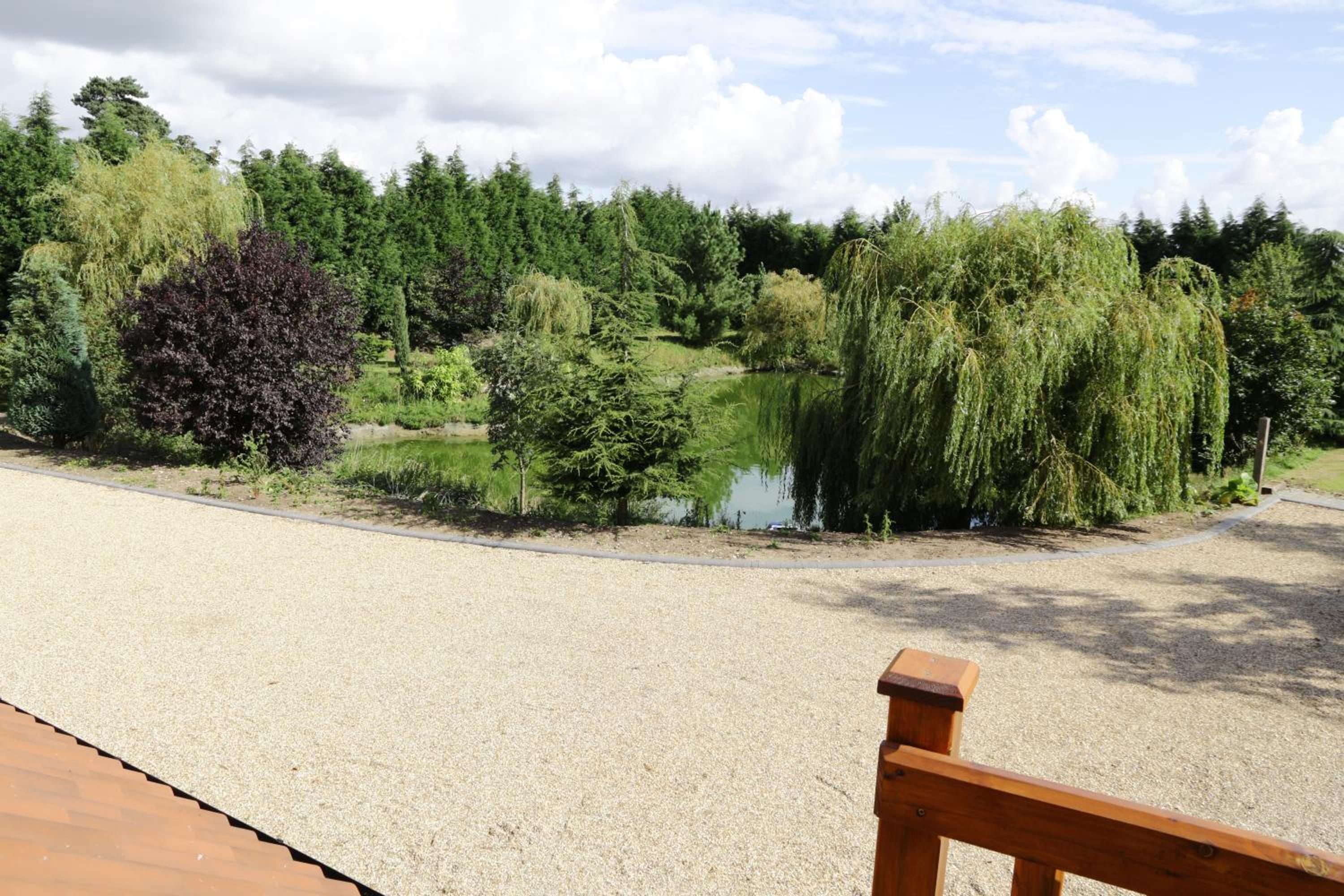 Thonock lane lodge view 3