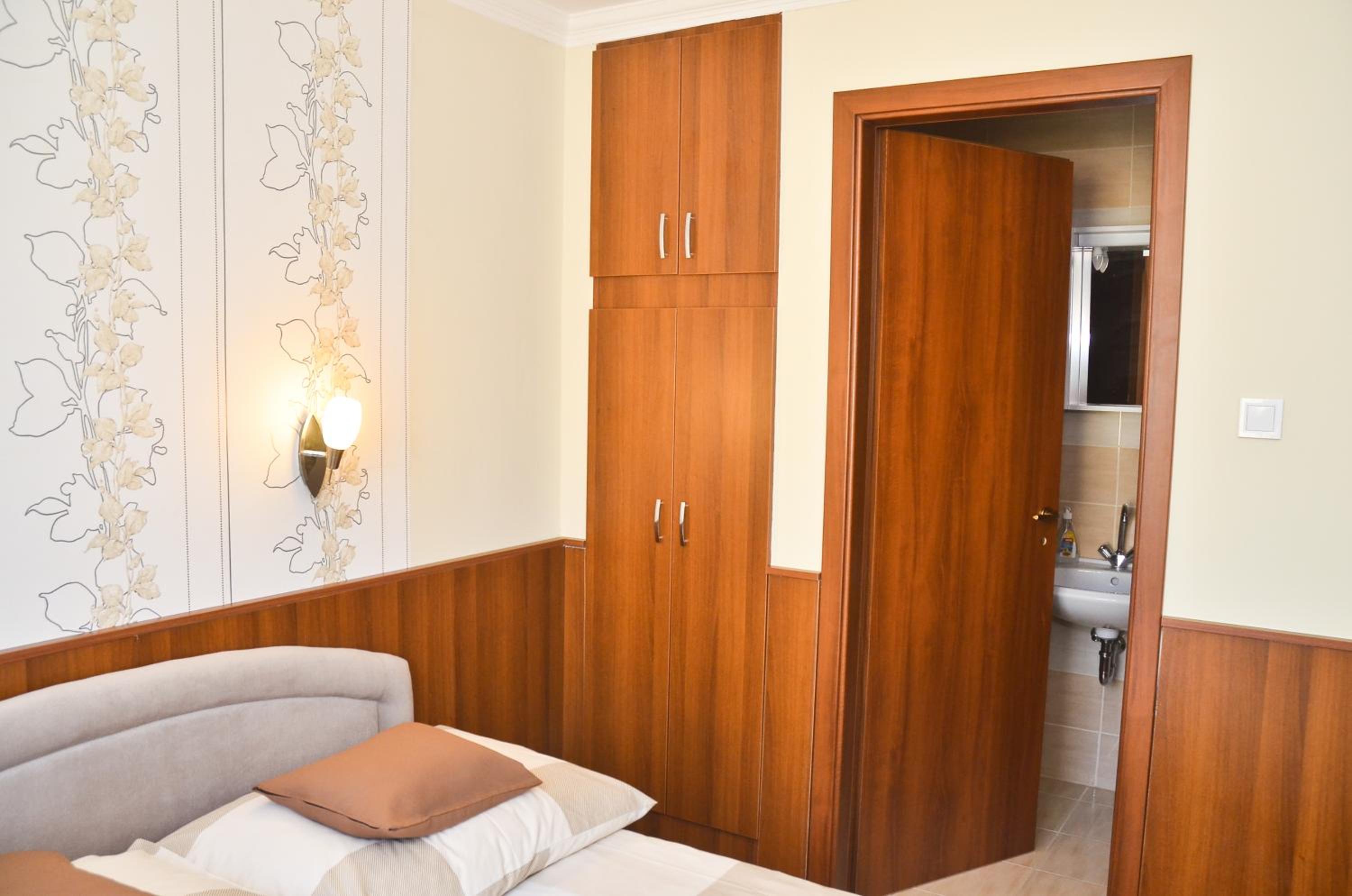 Média Apartmanház