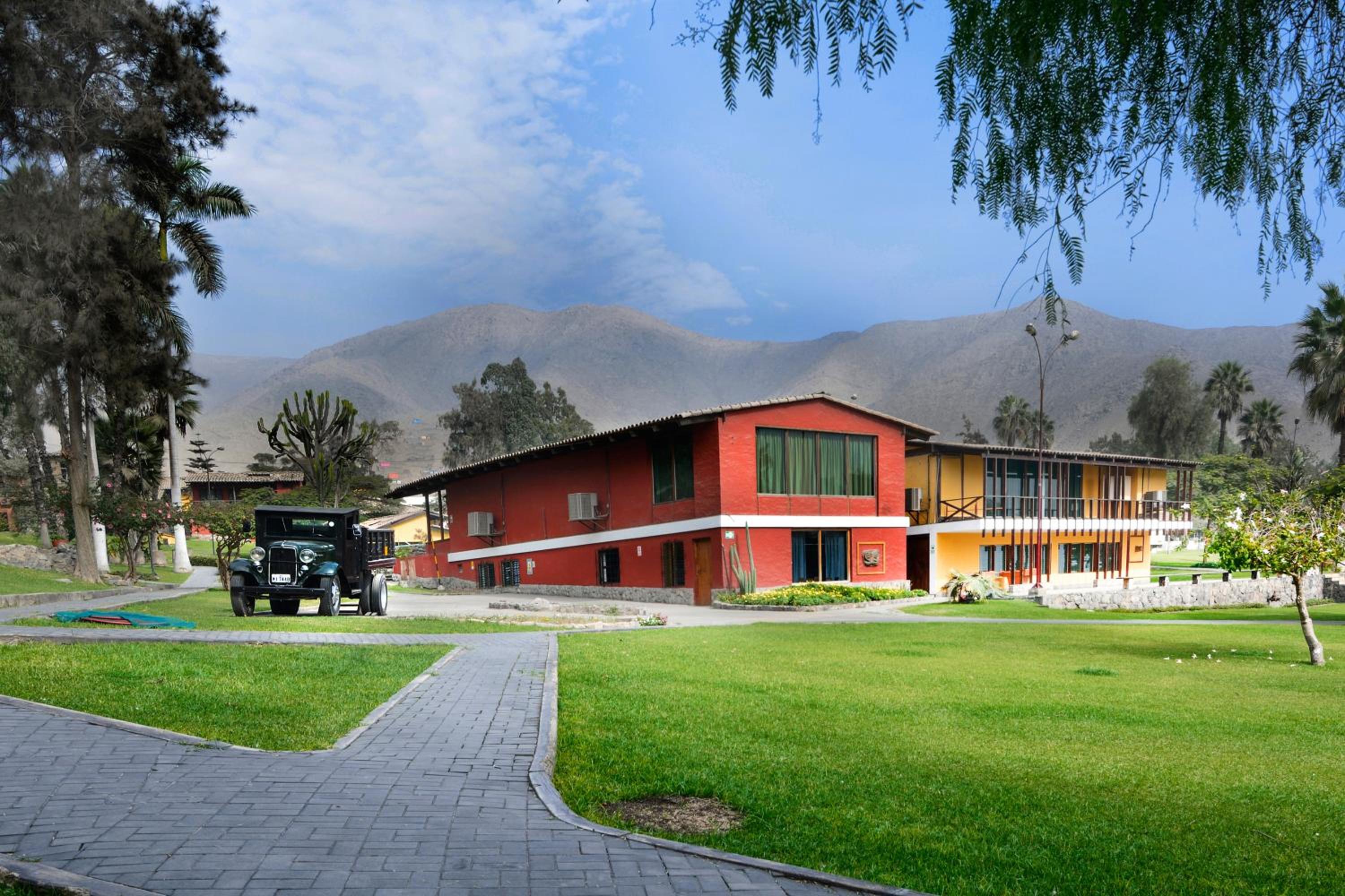 Decameron El Pueblo