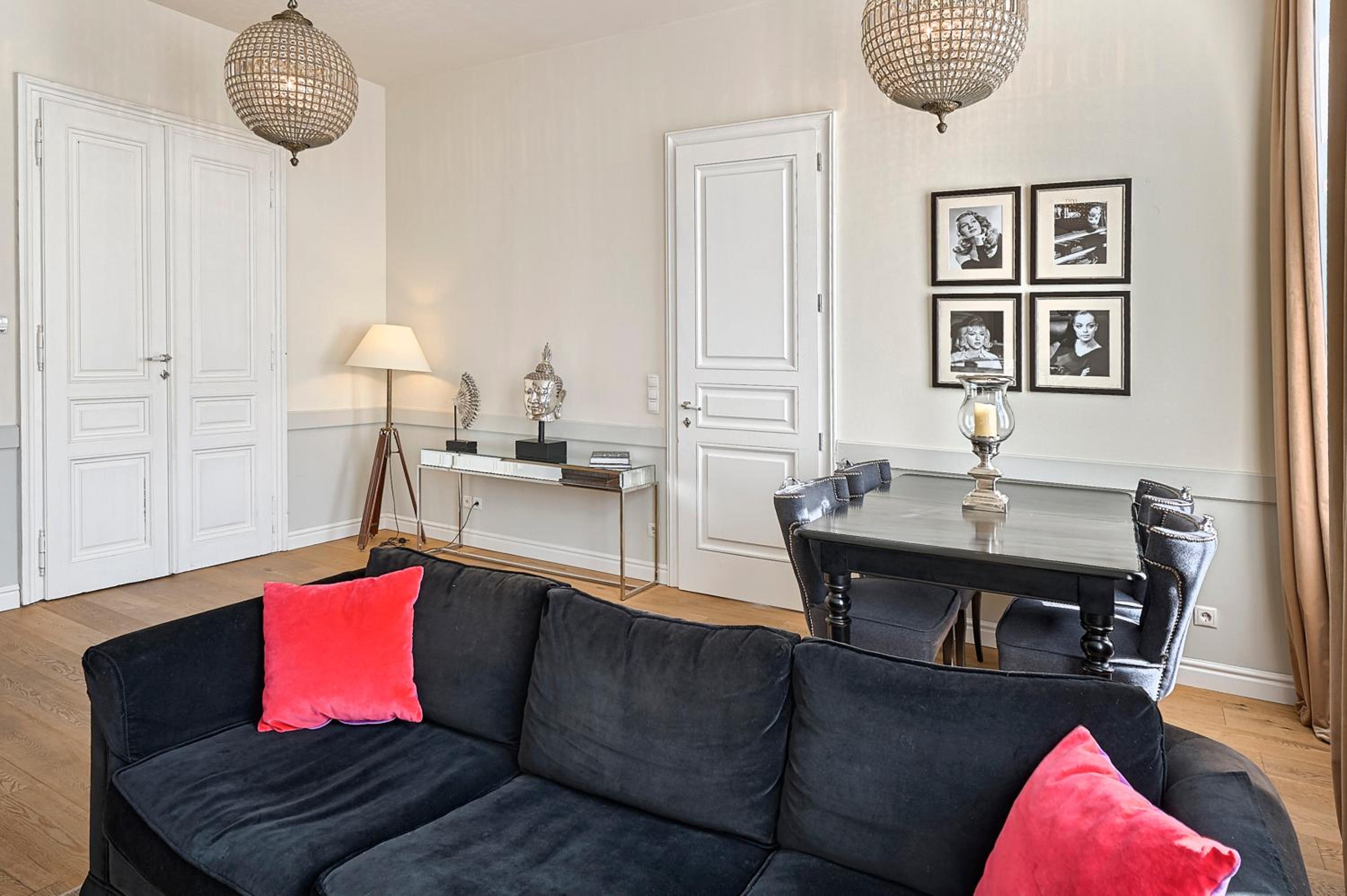6 rooms Naschmarkt