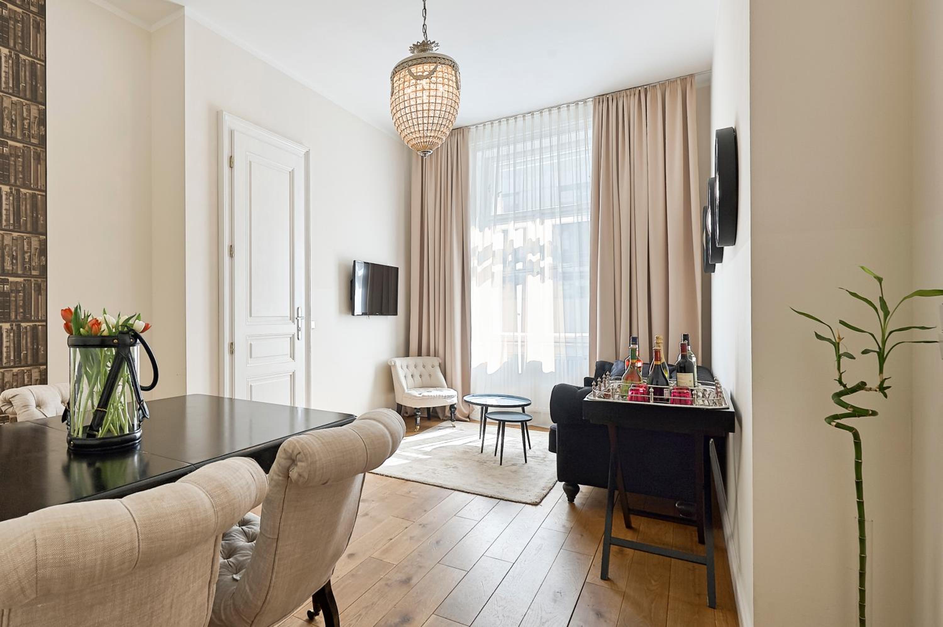 6 rooms Naschmarkt
