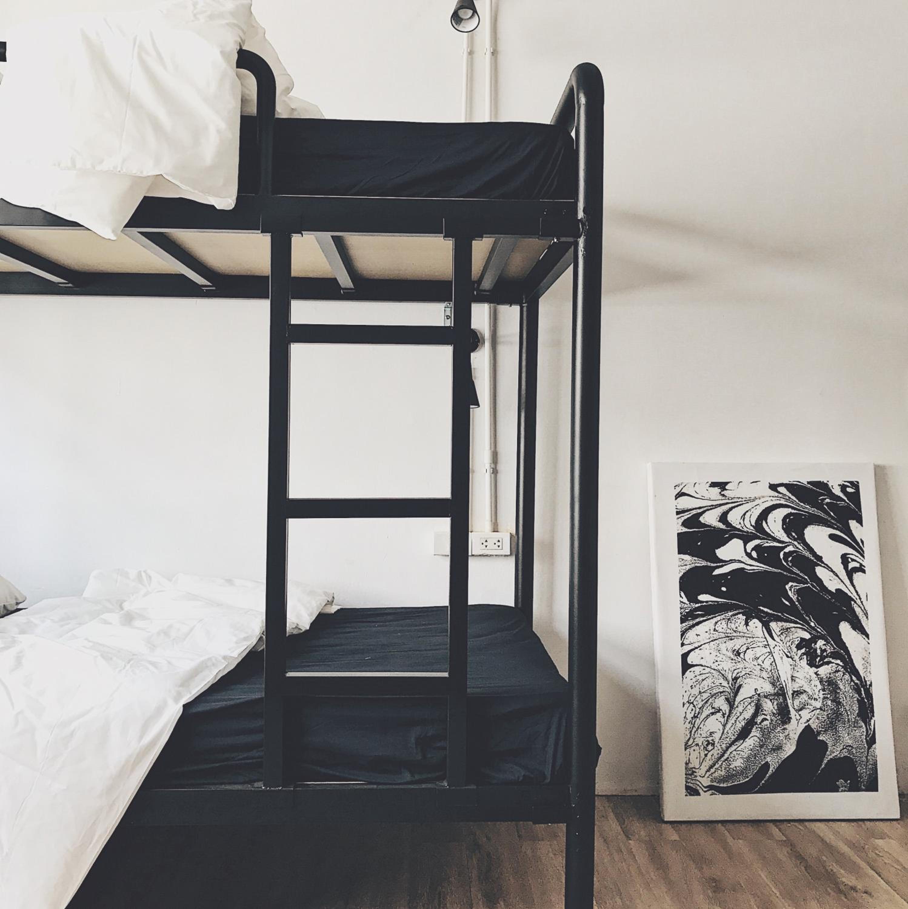 Beige Poshtels + Netflix