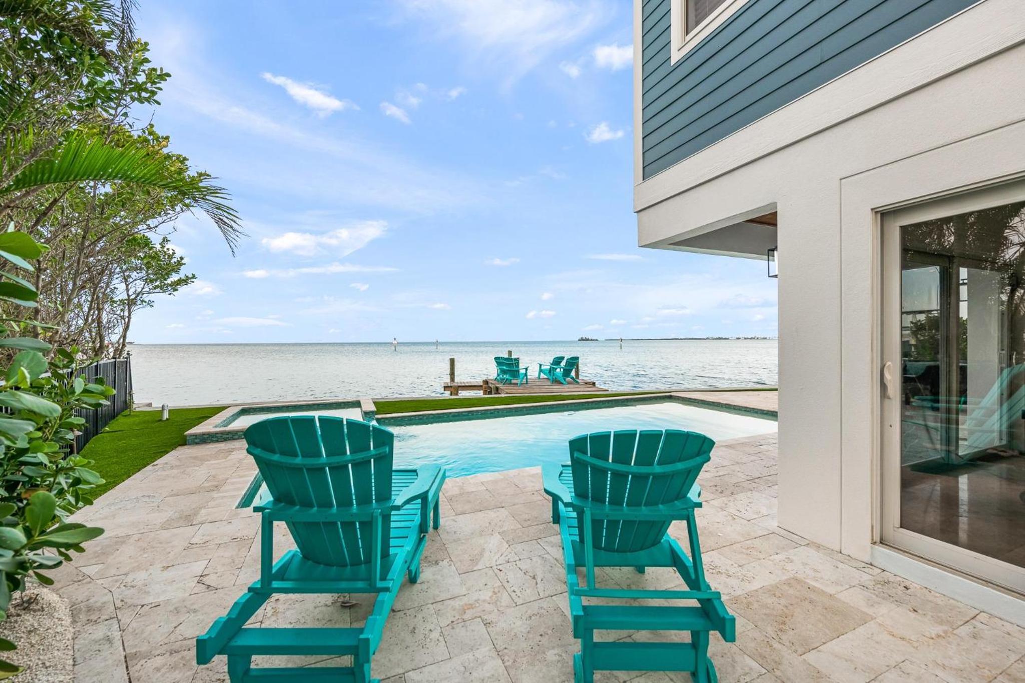 Bayfront Paradise -AMIL