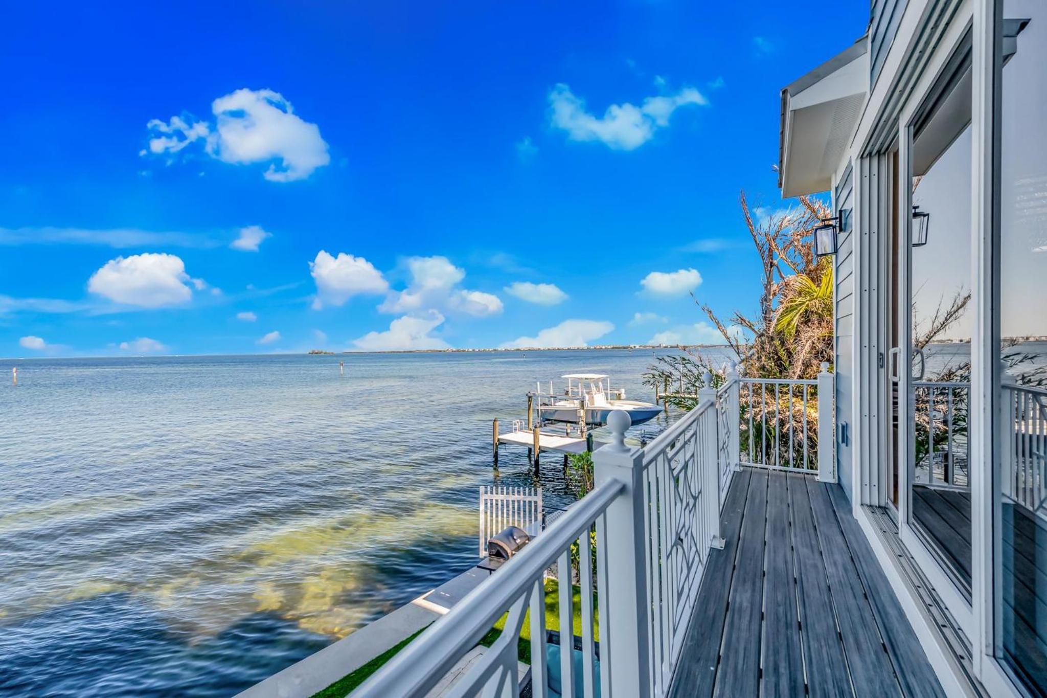 Bayfront Paradise -AMIL