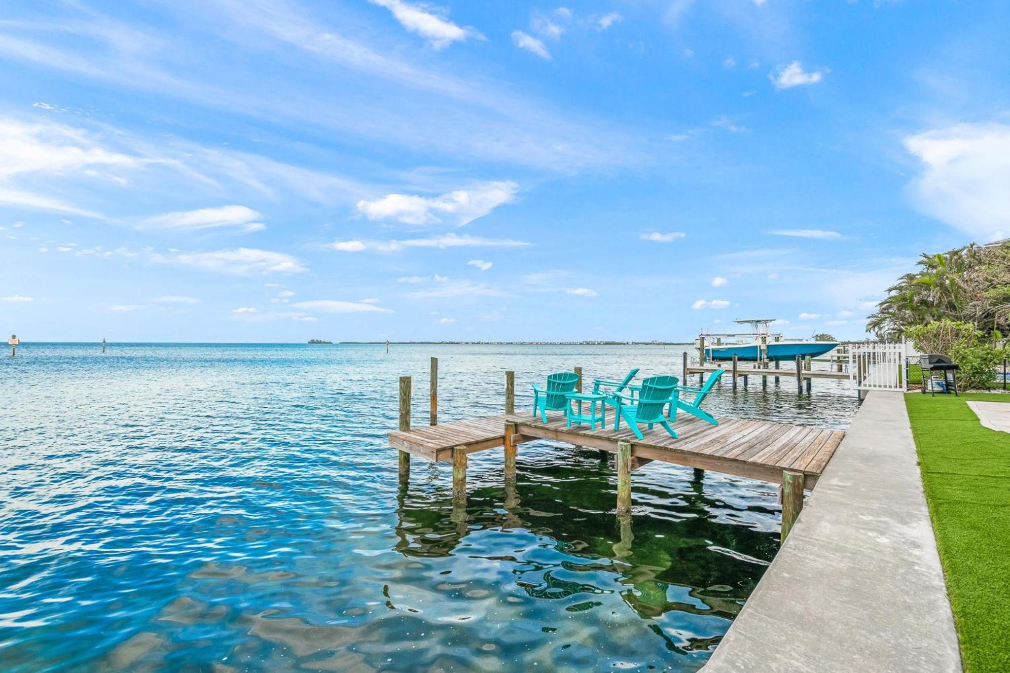 Bayfront Paradise -AMIL