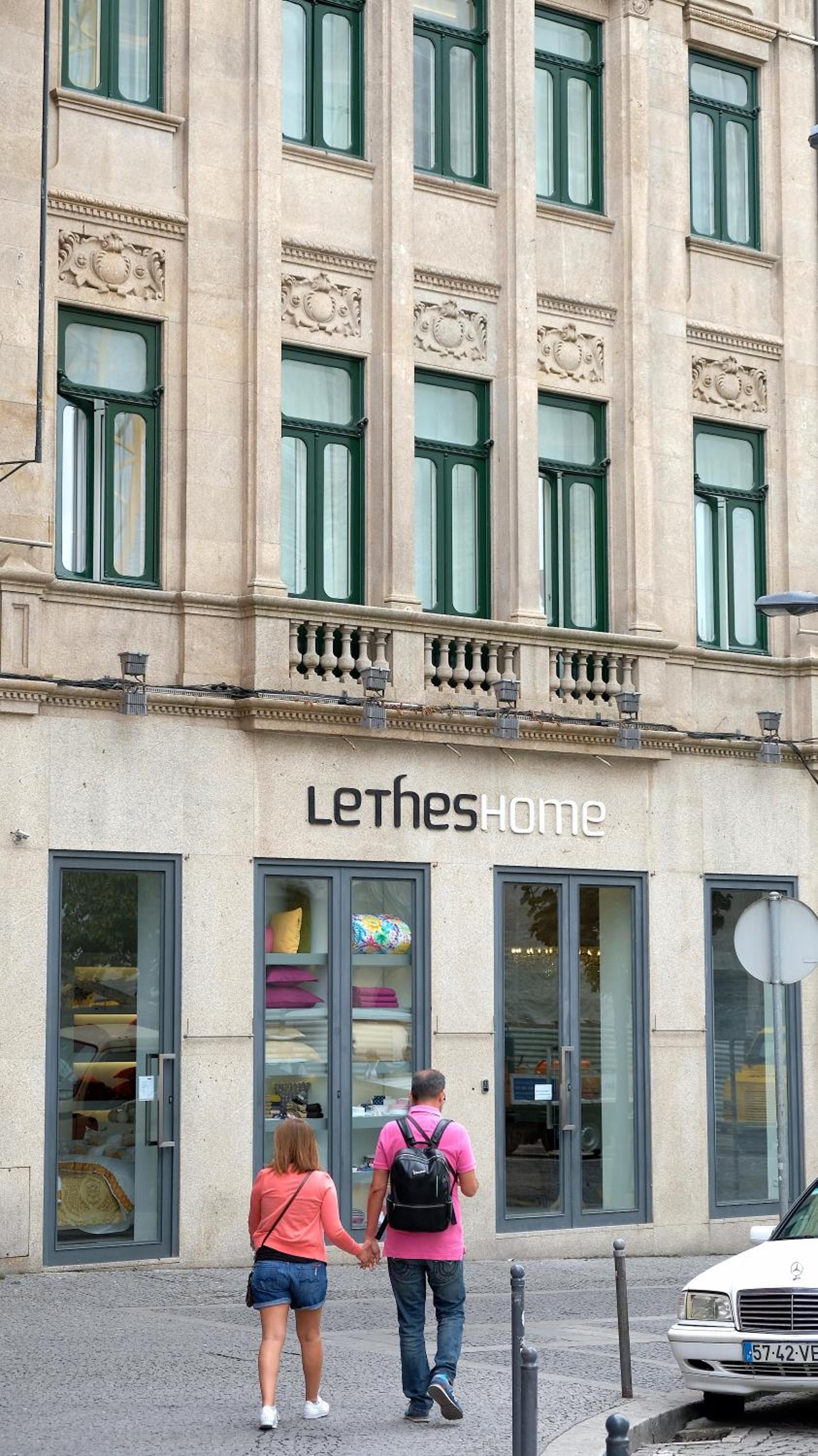 LETHESHOME Apartments
