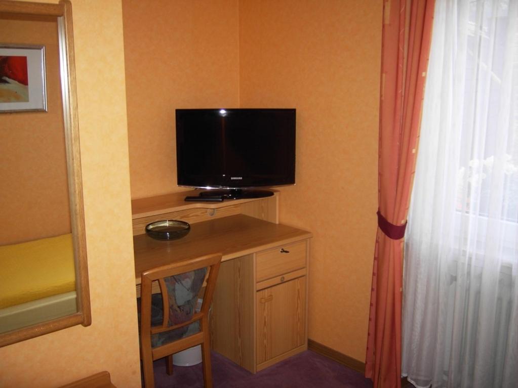 Photo 28