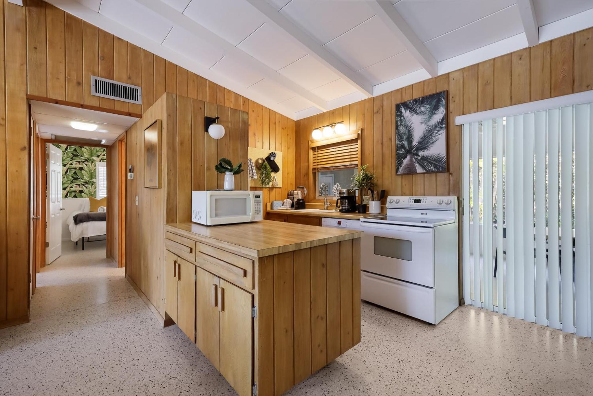 Bos Beach Bungalow