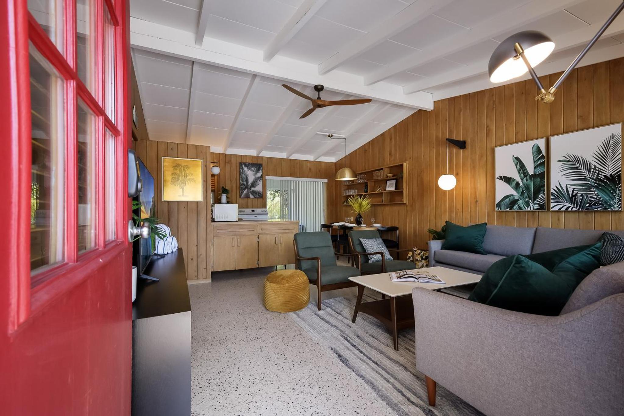 Bos Beach Bungalow