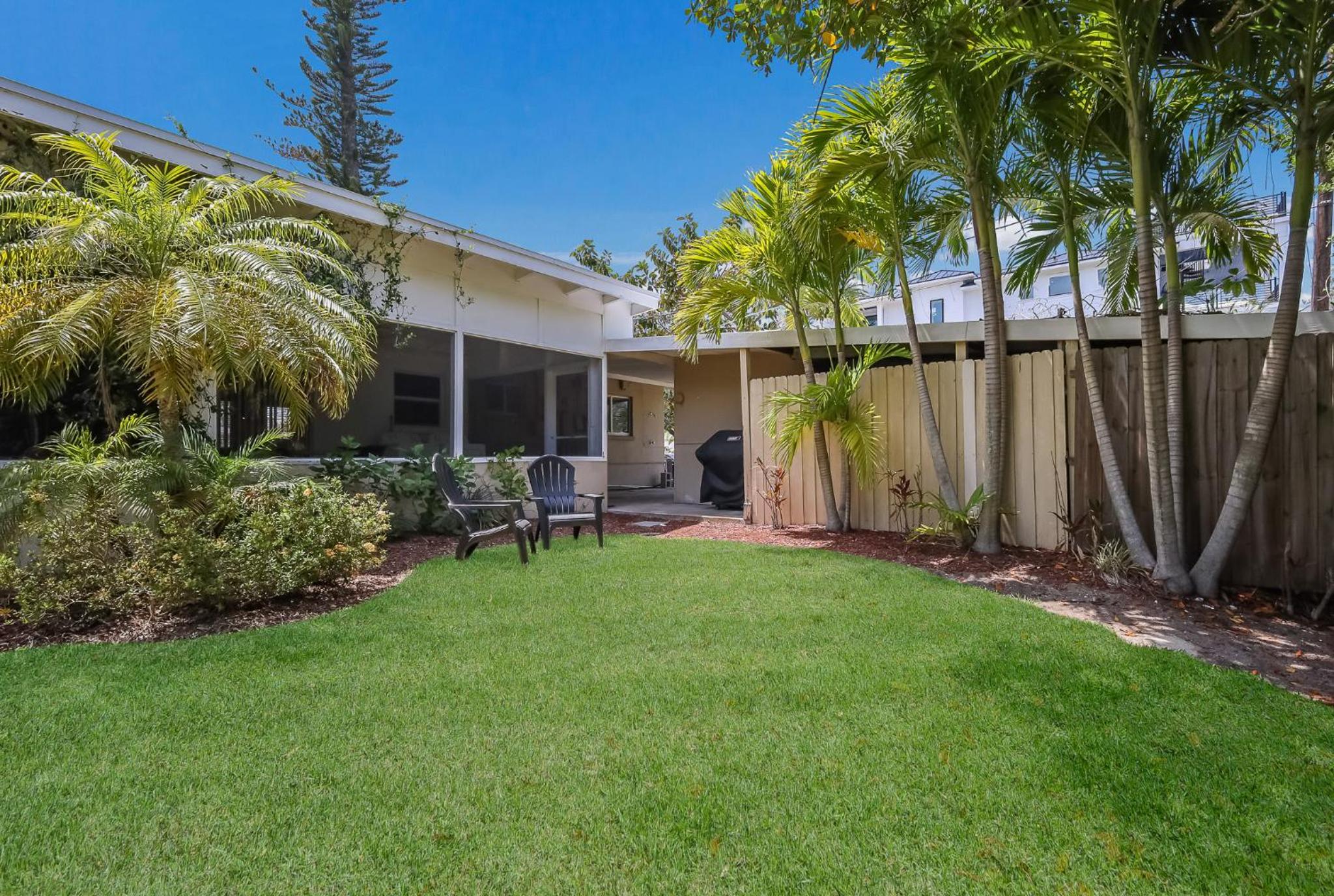 Bos Beach Bungalow