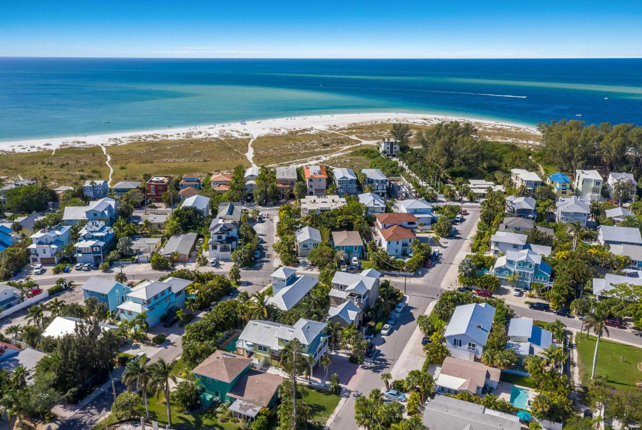 Dolphin Pointe