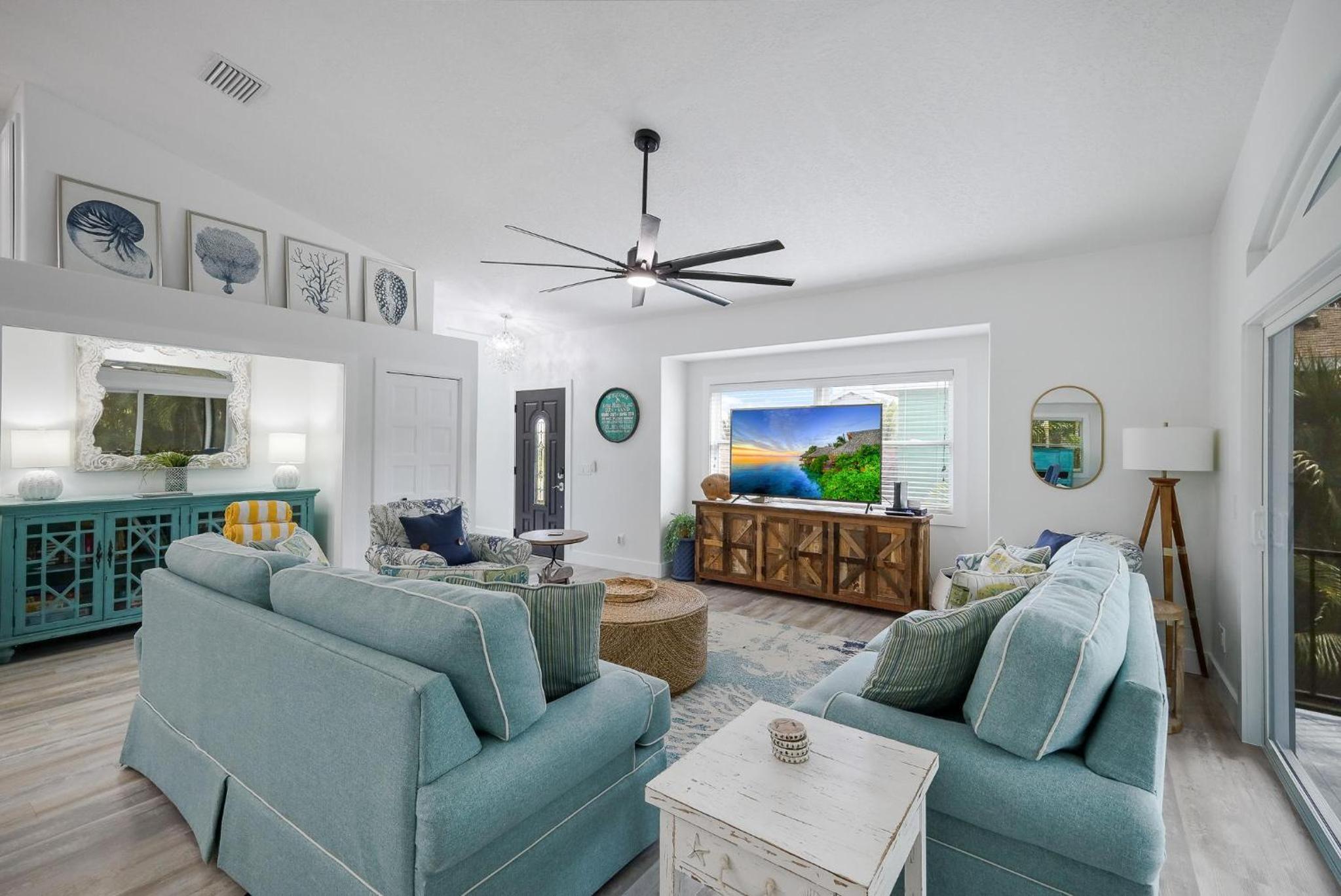 Dolphin Pointe