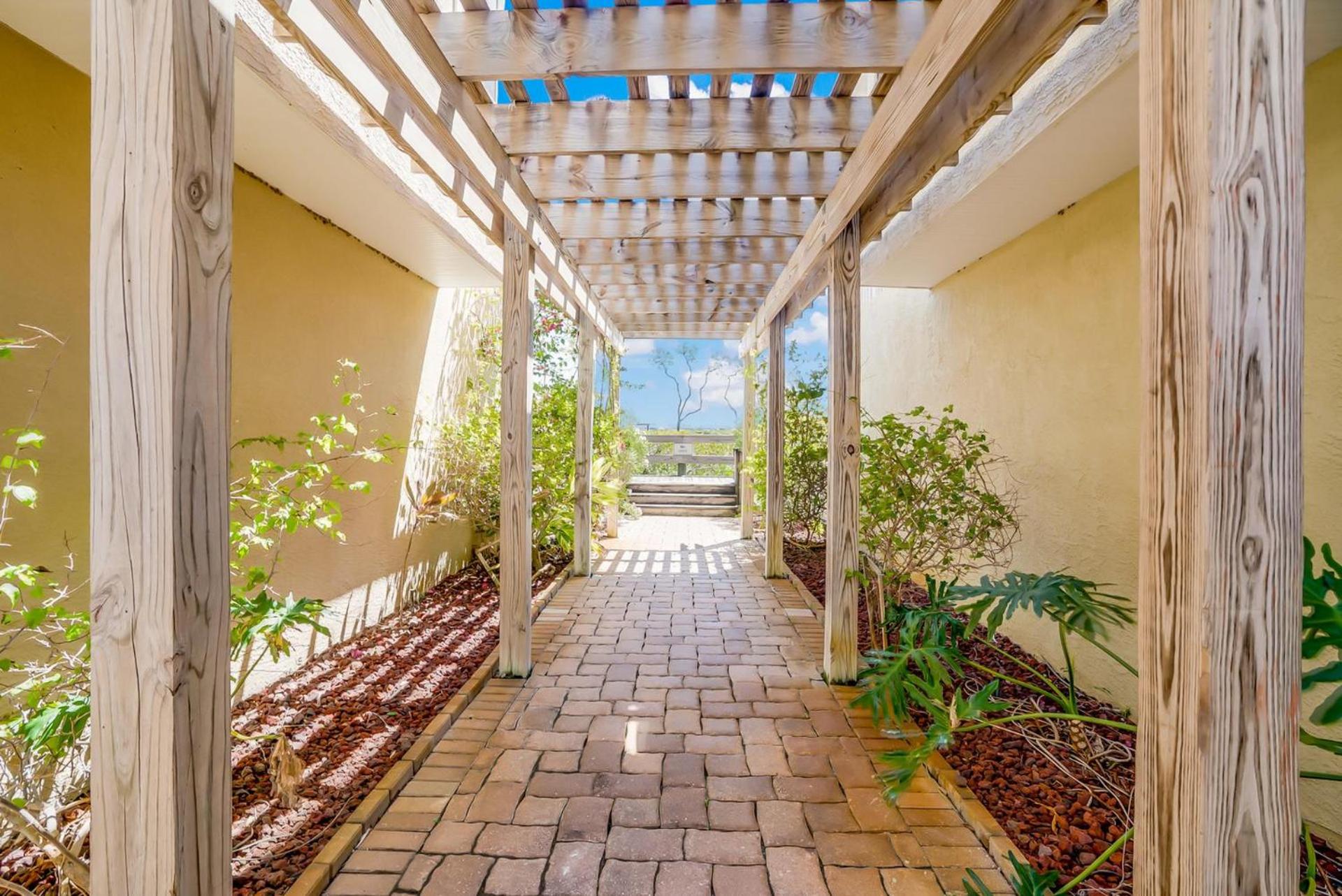 Bradenton Beach Club 232