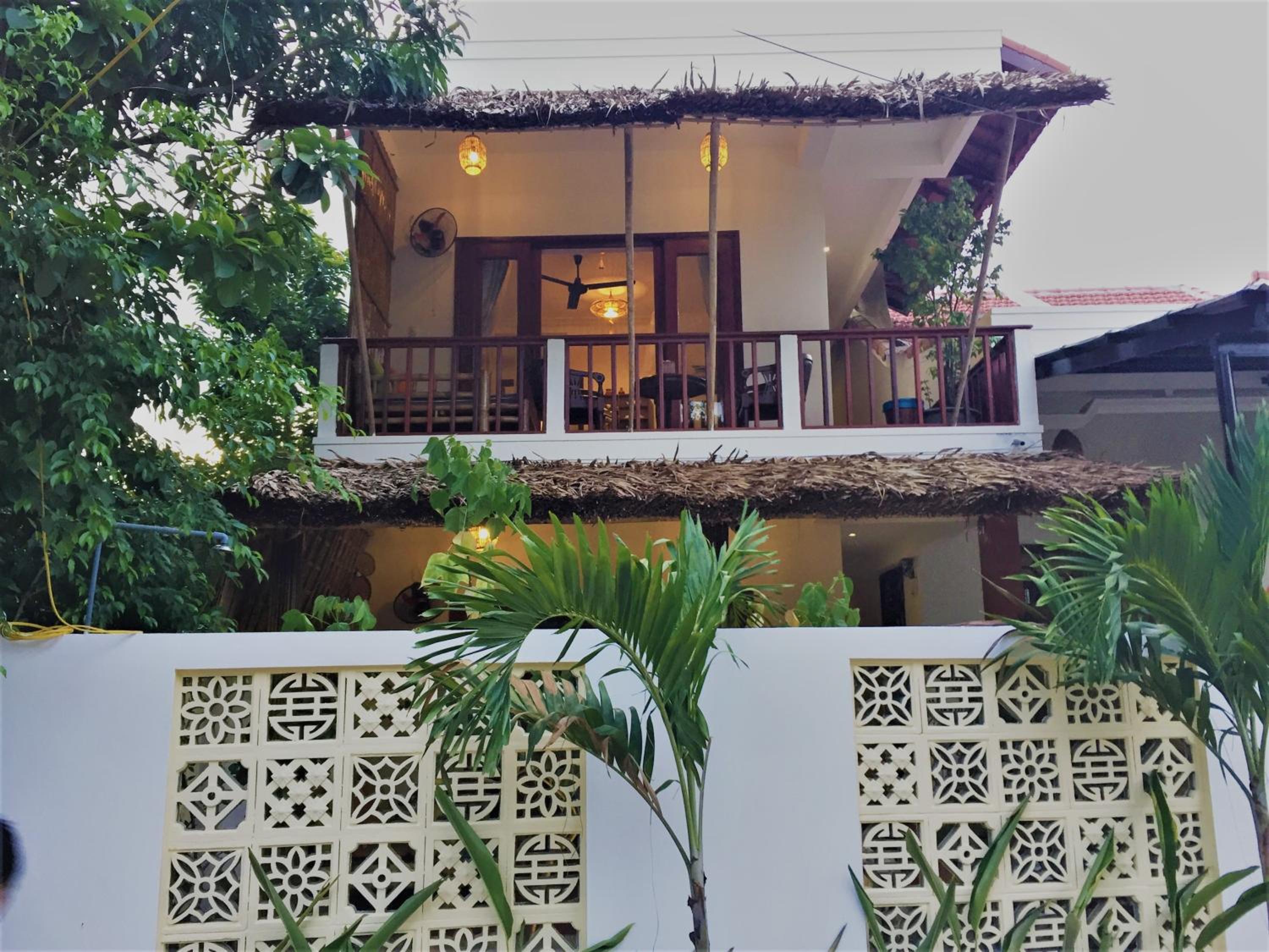 Red Flower Cottages Homestay